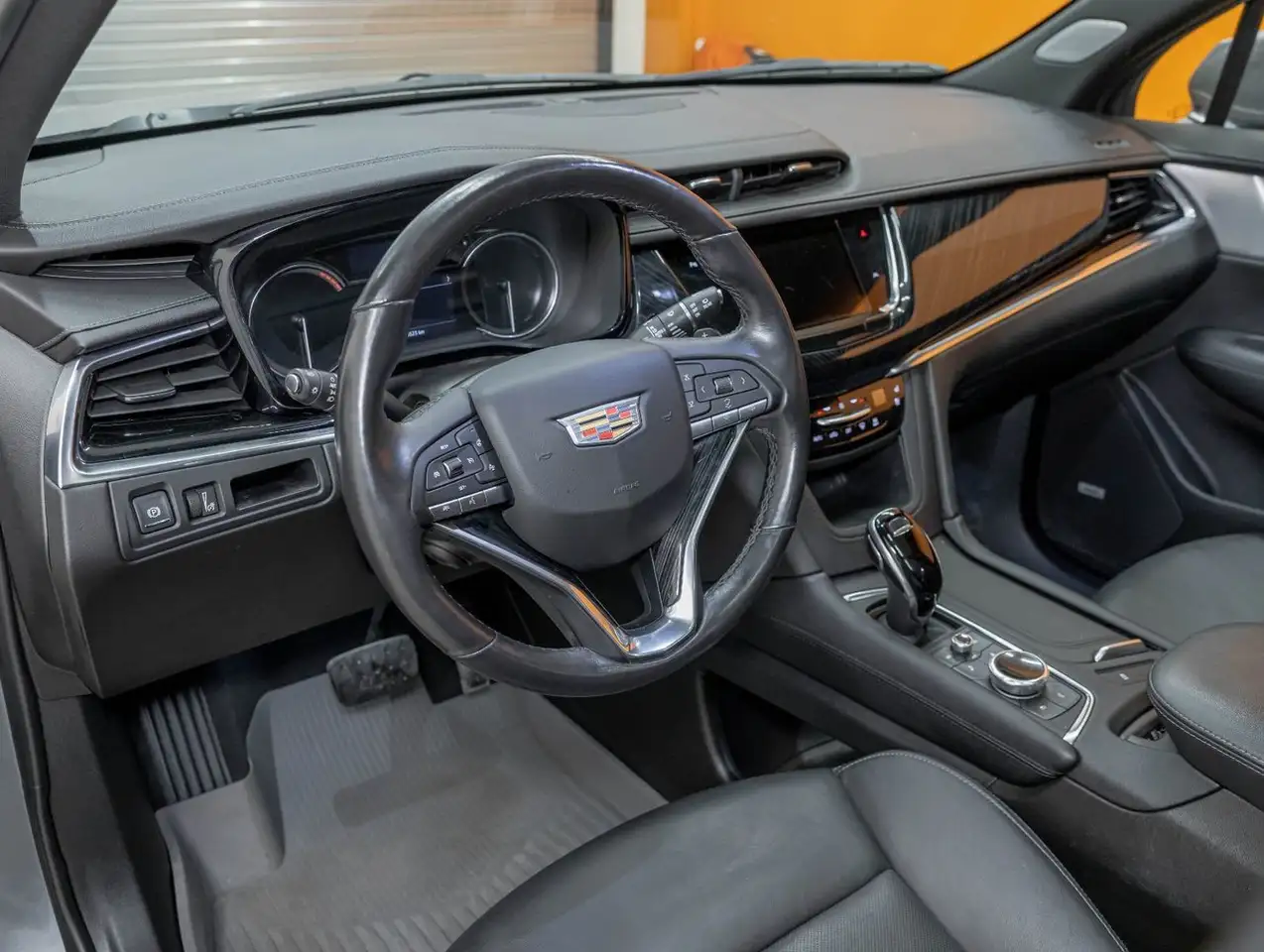 Cadillac XT6 снимка Cadillac XT6