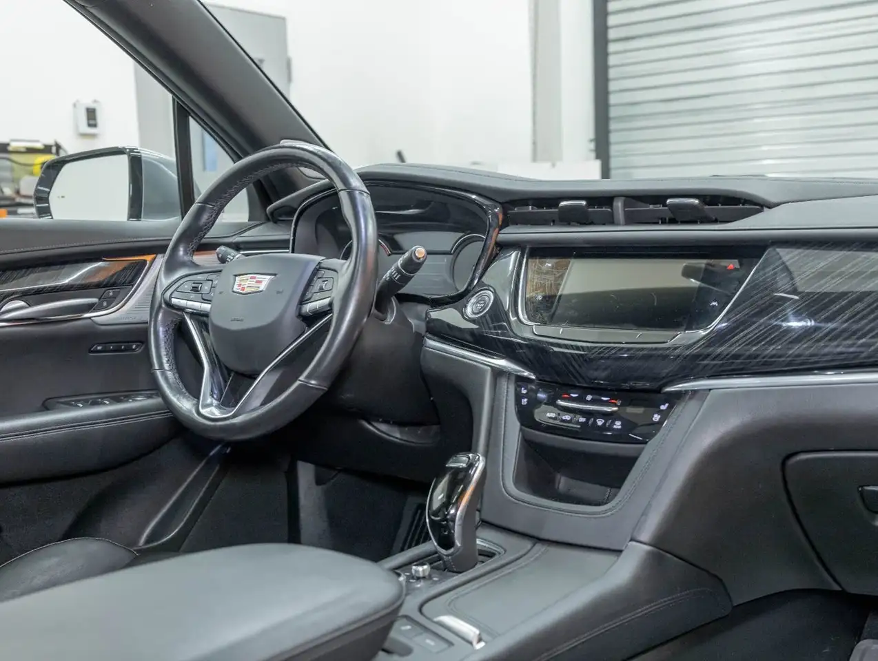 Cadillac XT6 снимка Cadillac XT6