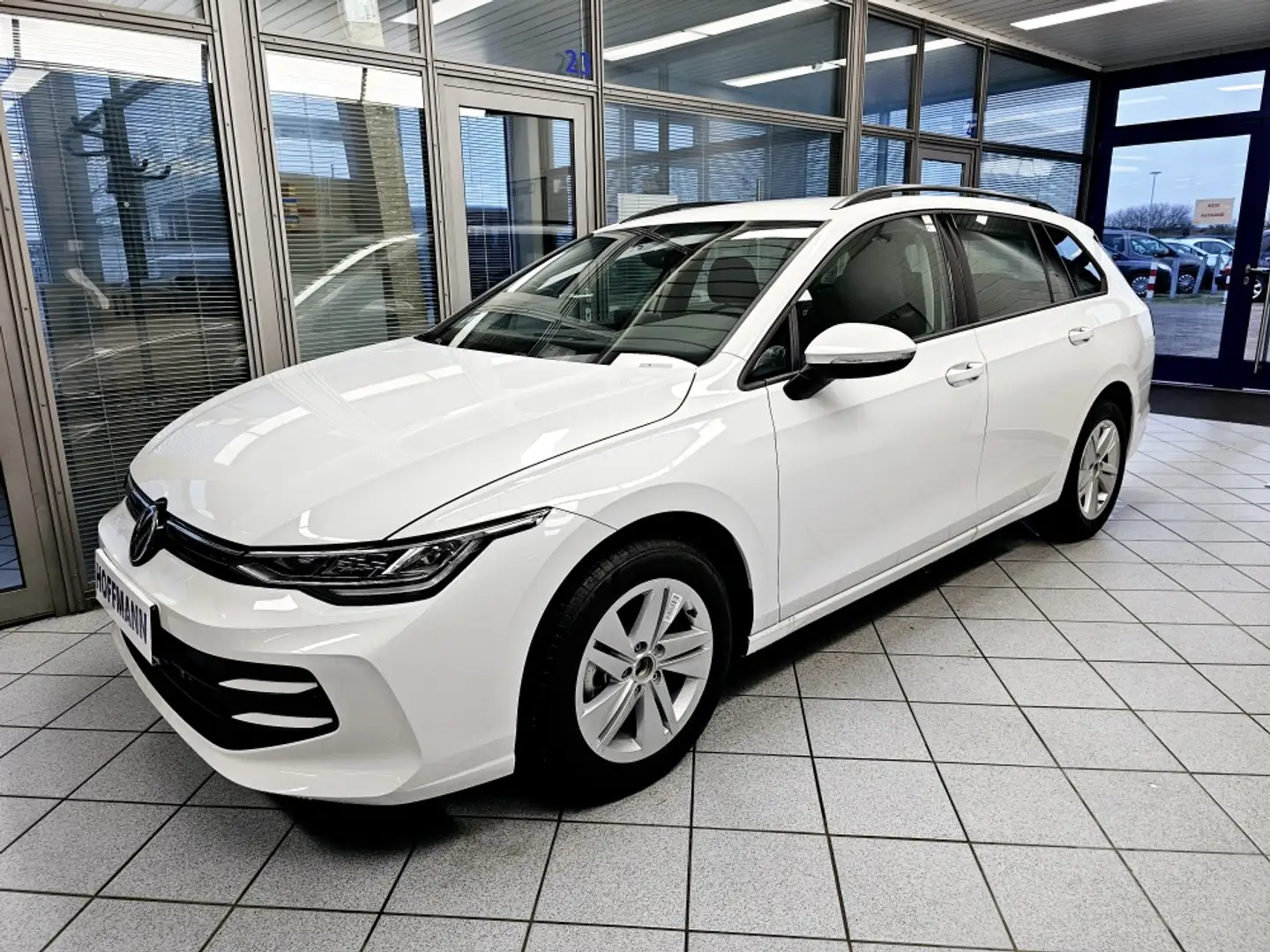 Volkswagen Golf Variant Life AHK,Climatr,Kamera,App-C.,SHZ bijela - 2