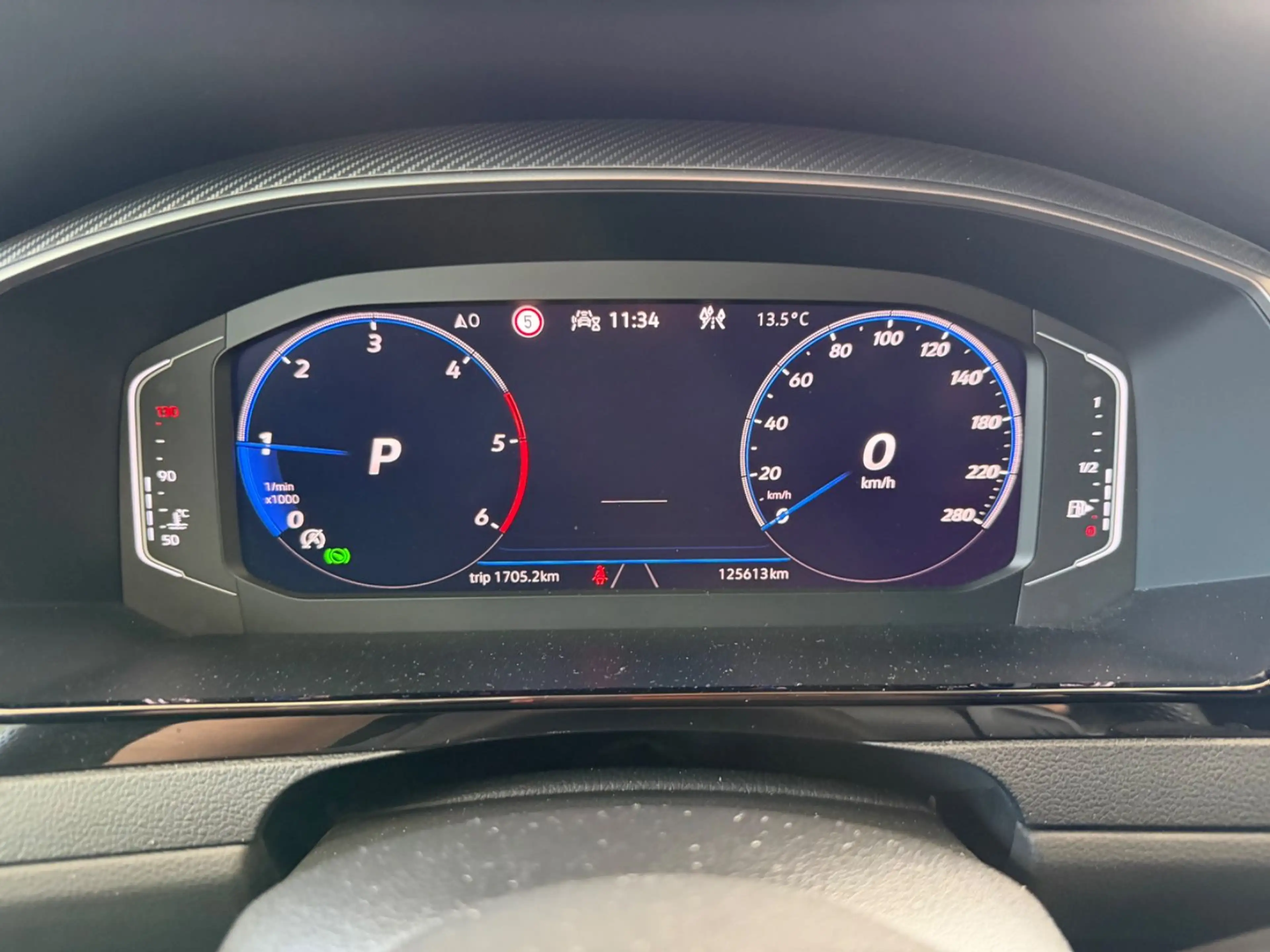 Volkswagen Arteon Shooting Brake R-Line 2.0TDI DSG ACC LED — photo 18