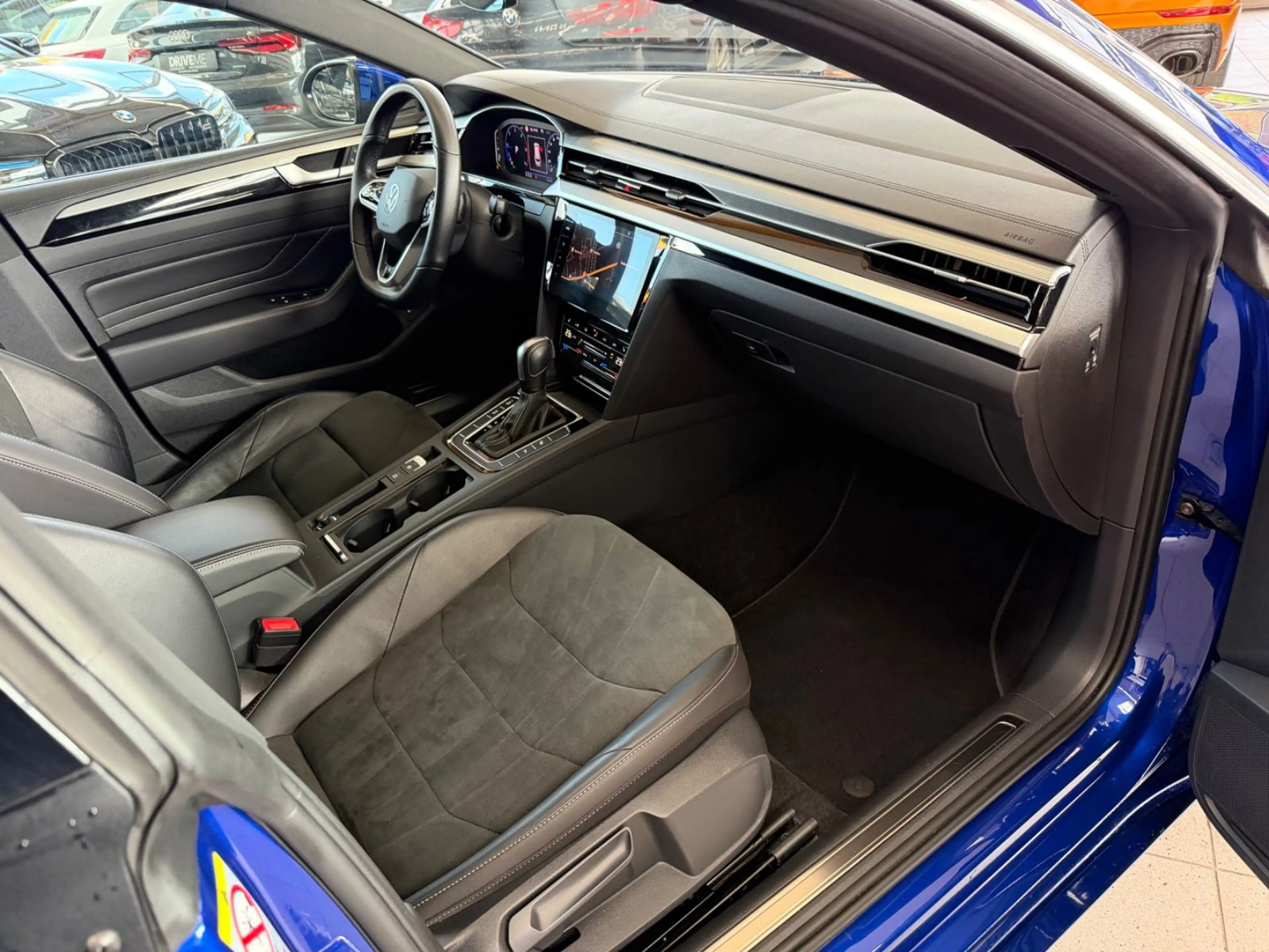 Volkswagen Arteon Shooting Brake R-Line 2.0TDI DSG ACC LED — photo 16