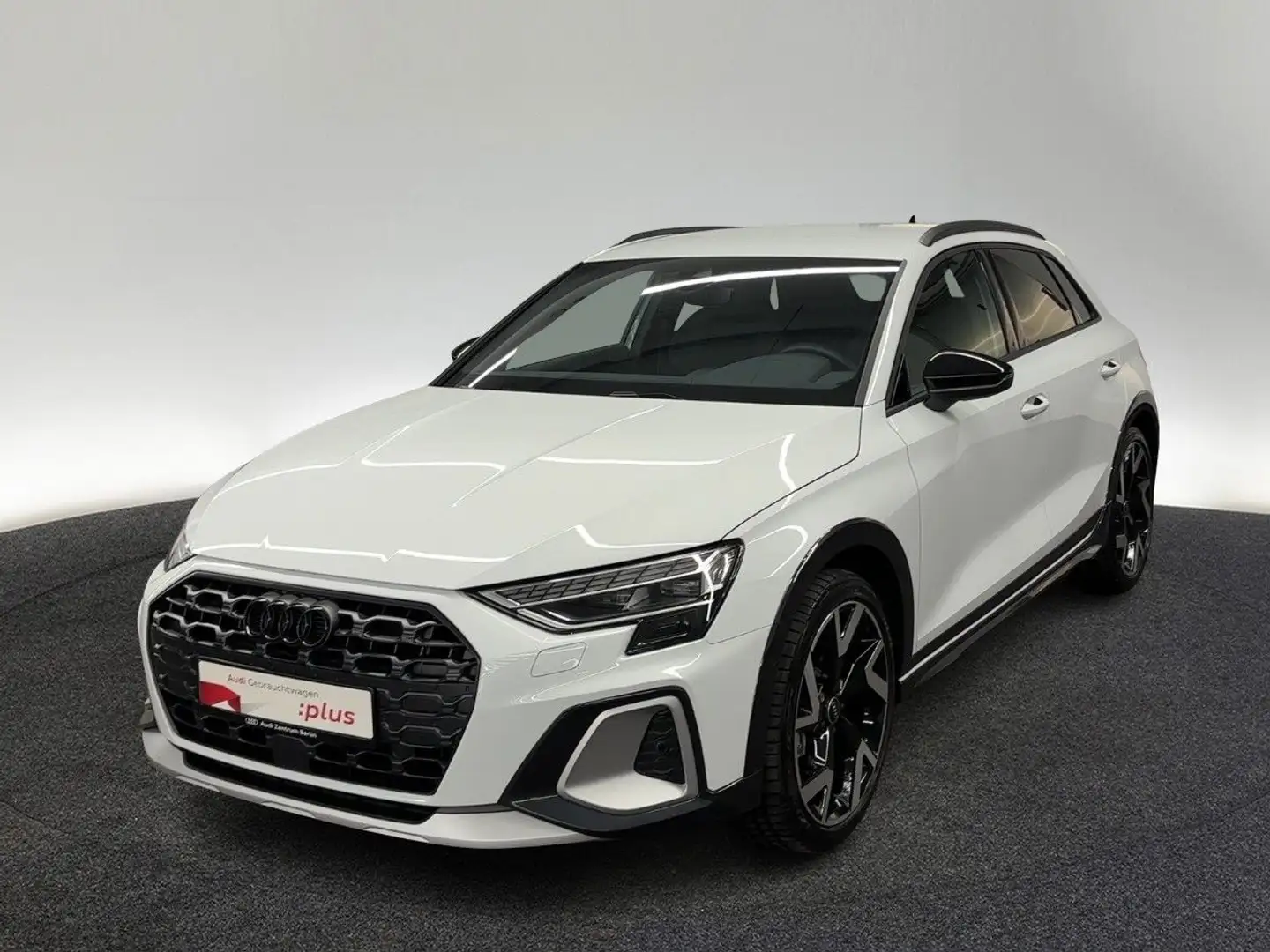 Audi A3 35 TFSI S tr. MATRIX NAVI RFK SONOS Weiß - 2