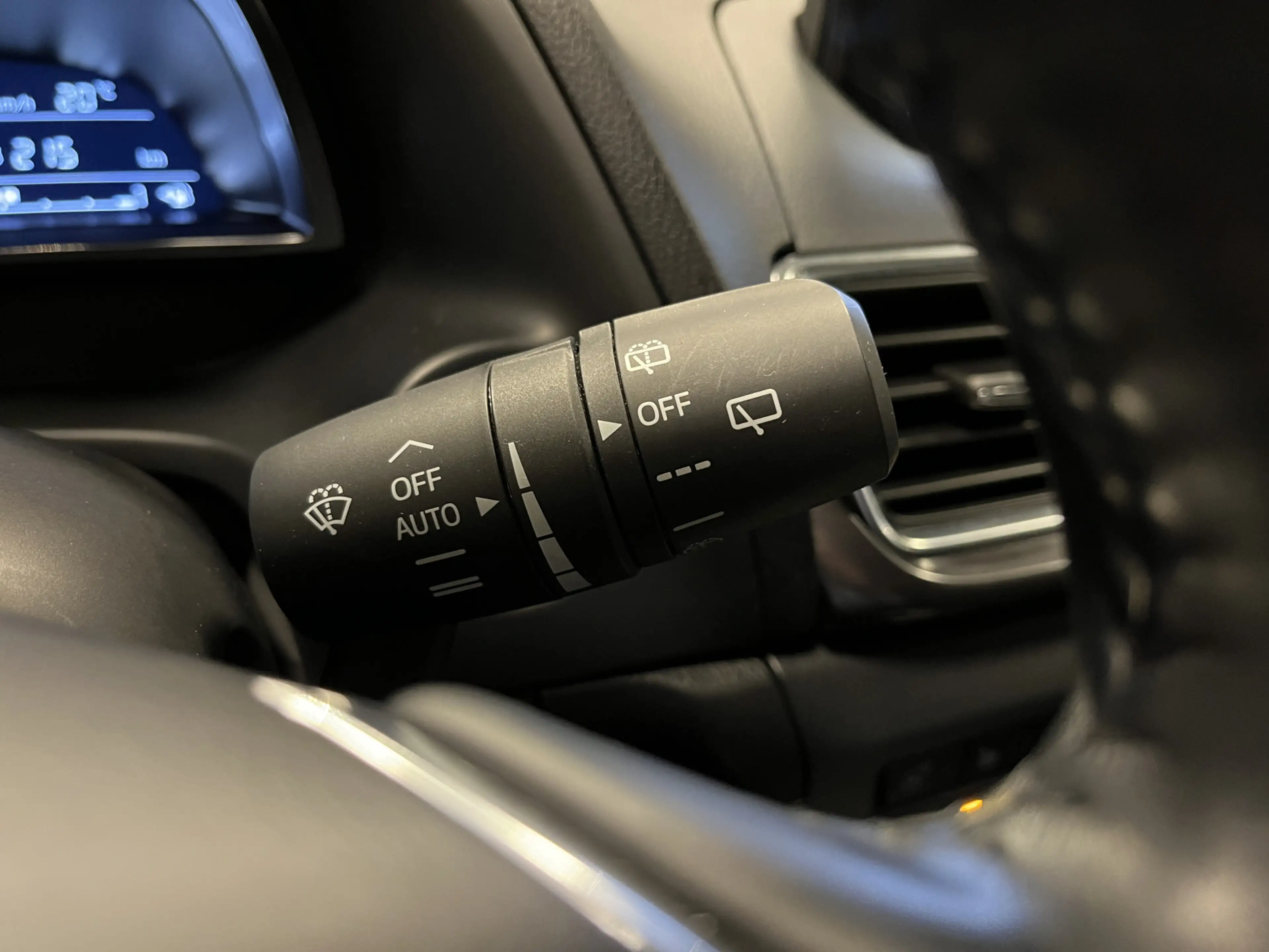 Mazda 3 2.0 SkyActiv-G GT-M 120PK Navi Leder Bose Cruise H — photo 30