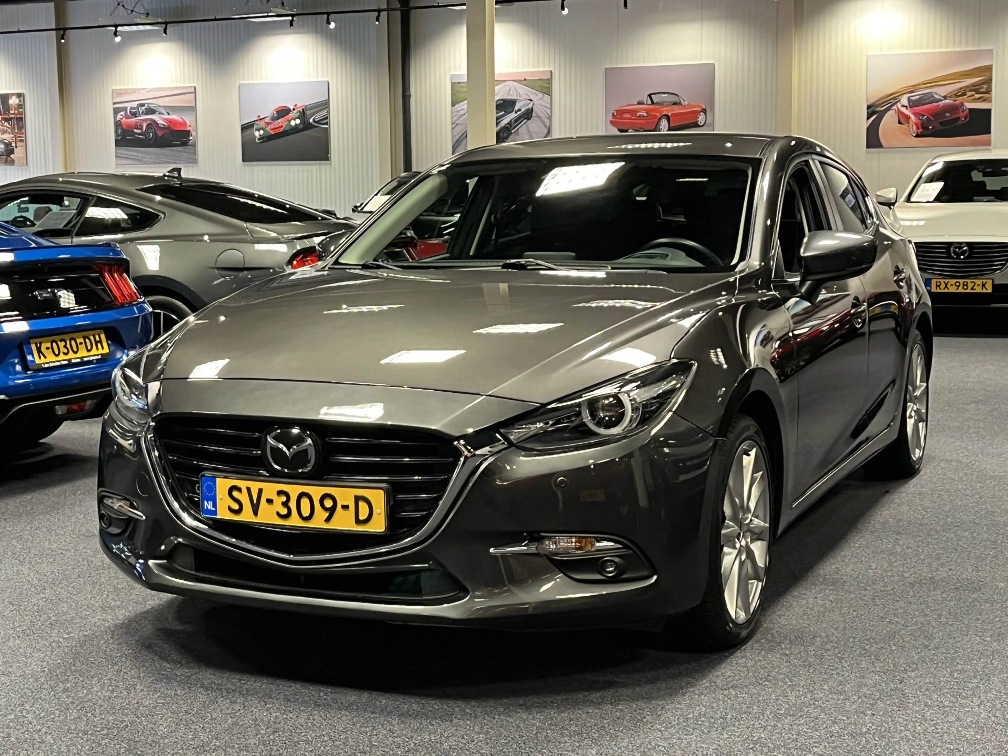 Mazda 3 2.0 SkyActiv-G GT-M 120PK Navi Leder Bose Cruise H — photo 8