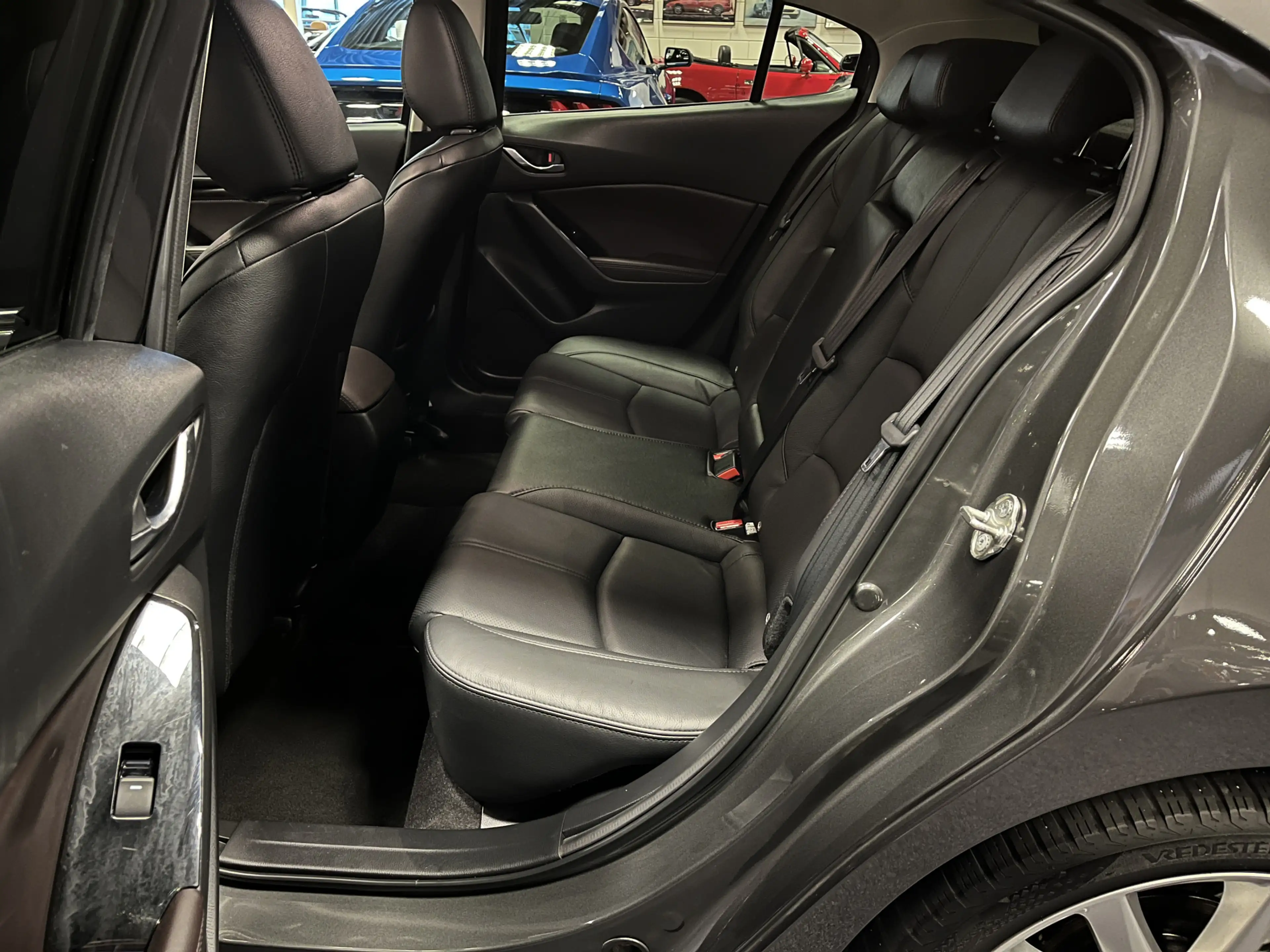 Mazda 3 2.0 SkyActiv-G GT-M 120PK Navi Leder Bose Cruise H — photo 18