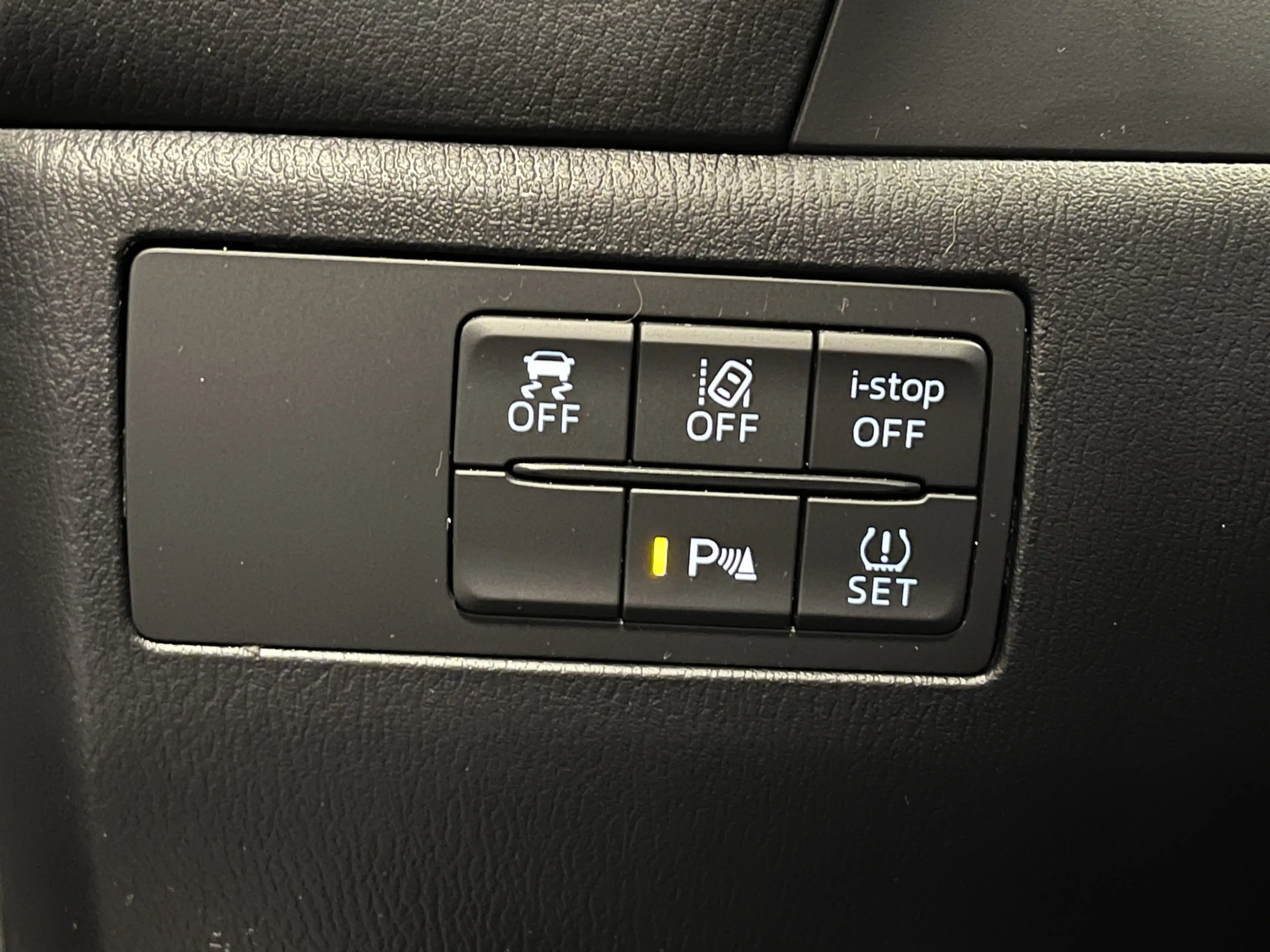 Mazda 3 2.0 SkyActiv-G GT-M 120PK Navi Leder Bose Cruise H — photo 24