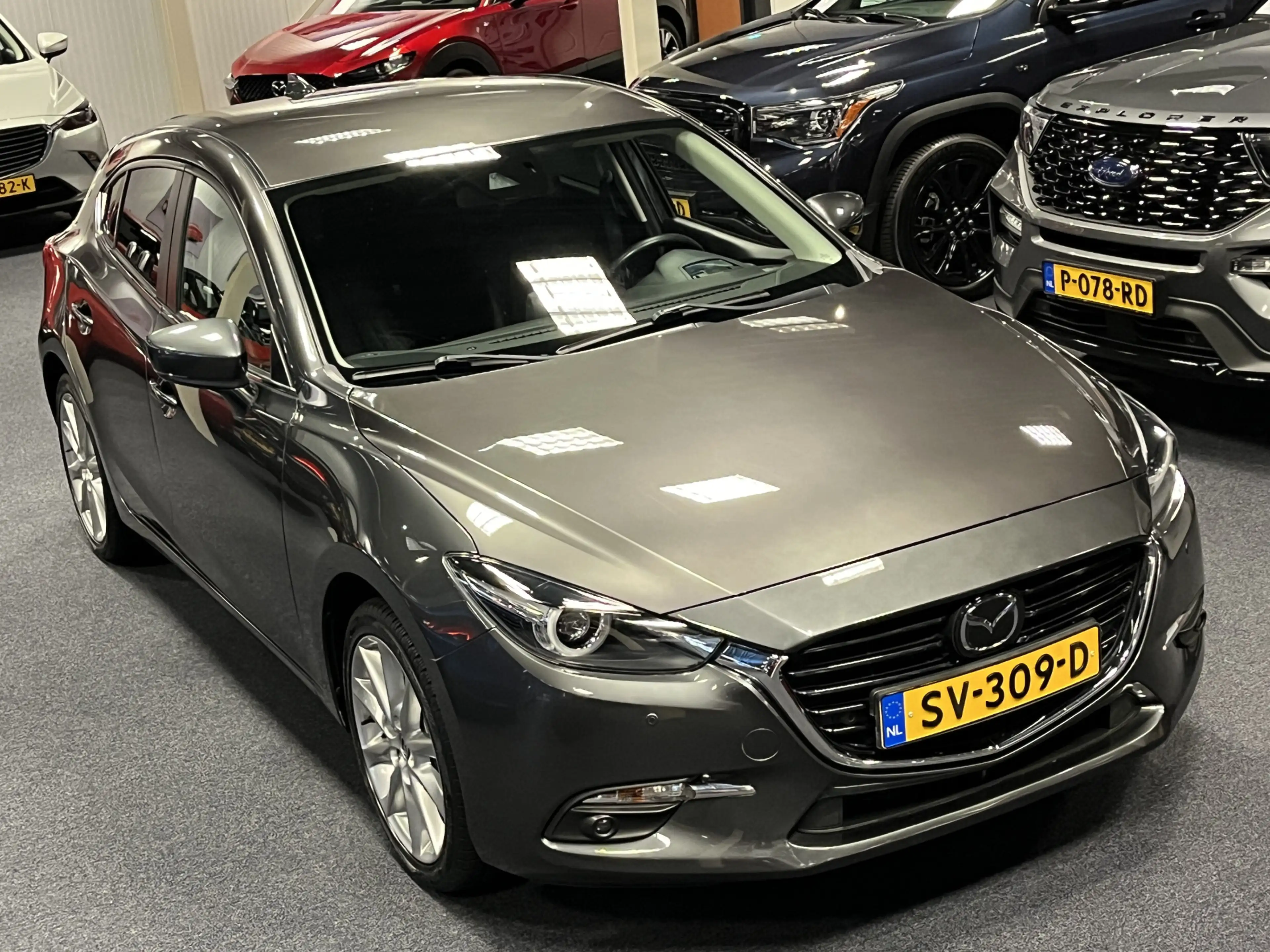 Mazda 3 2.0 SkyActiv-G GT-M 120PK Navi Leder Bose Cruise H — photo 3