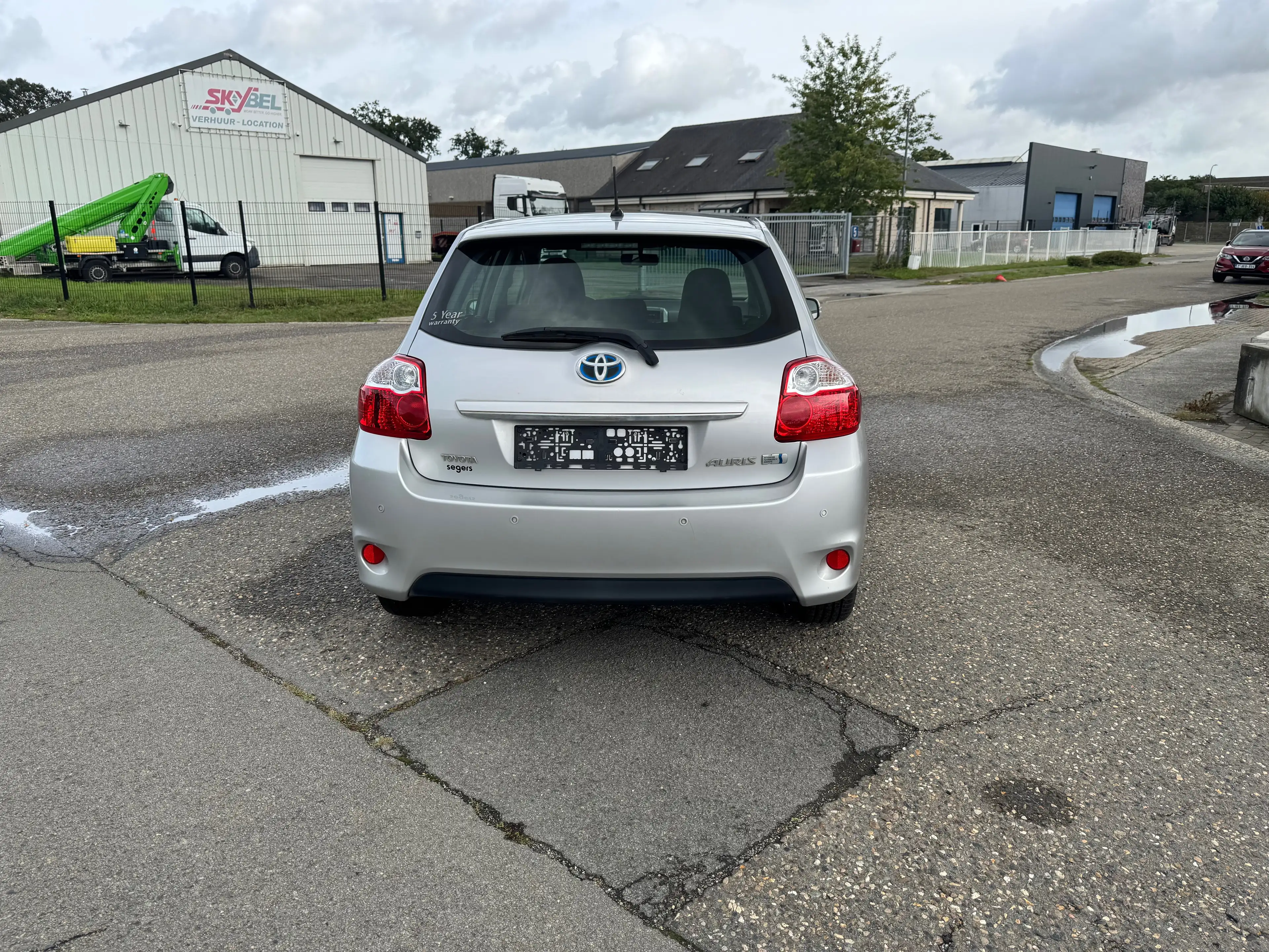 Toyota Auris Auris HEV 1.8i HSD Luna CVT — photo 6