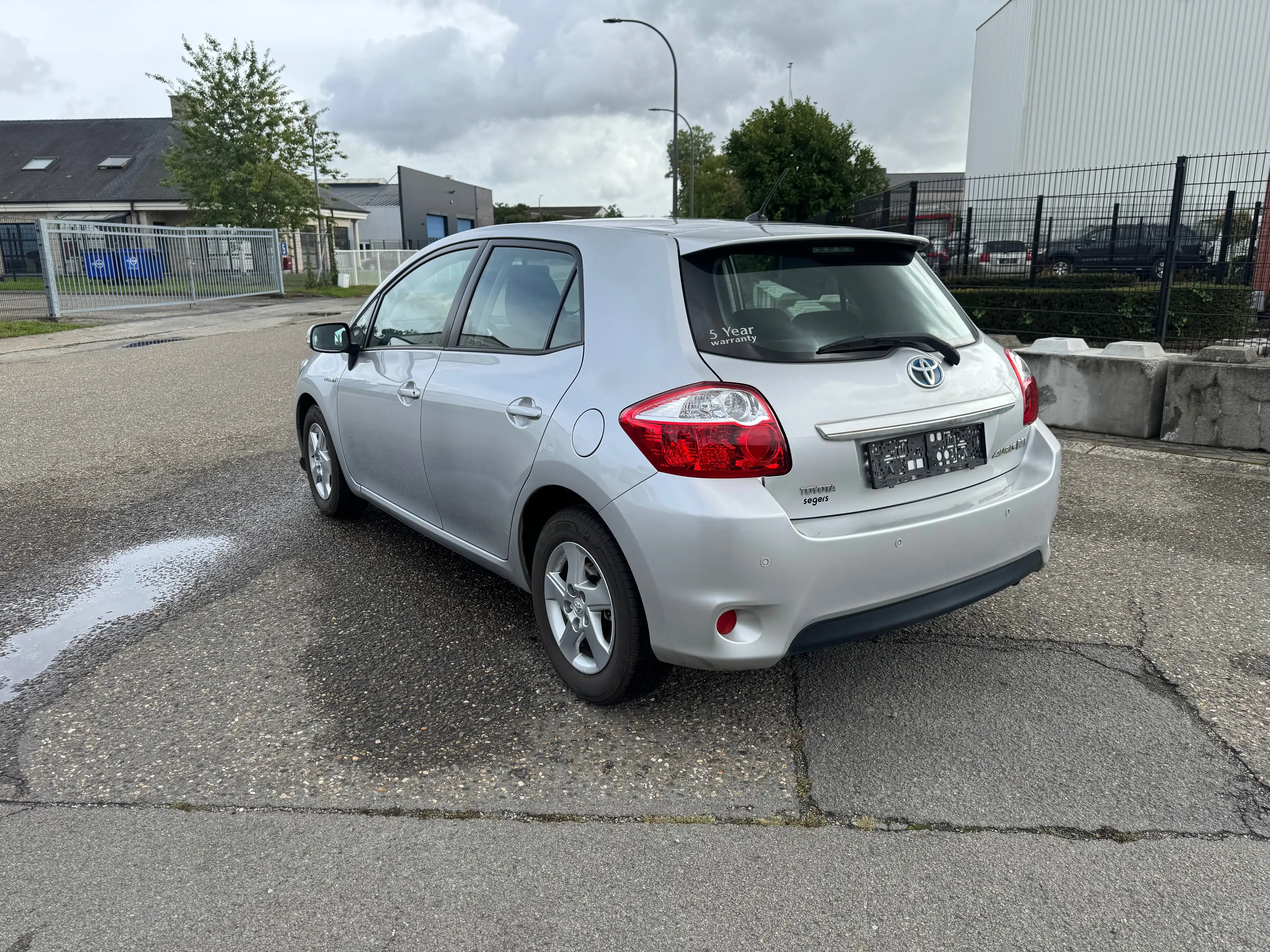 Toyota Auris Auris HEV 1.8i HSD Luna CVT — photo 7