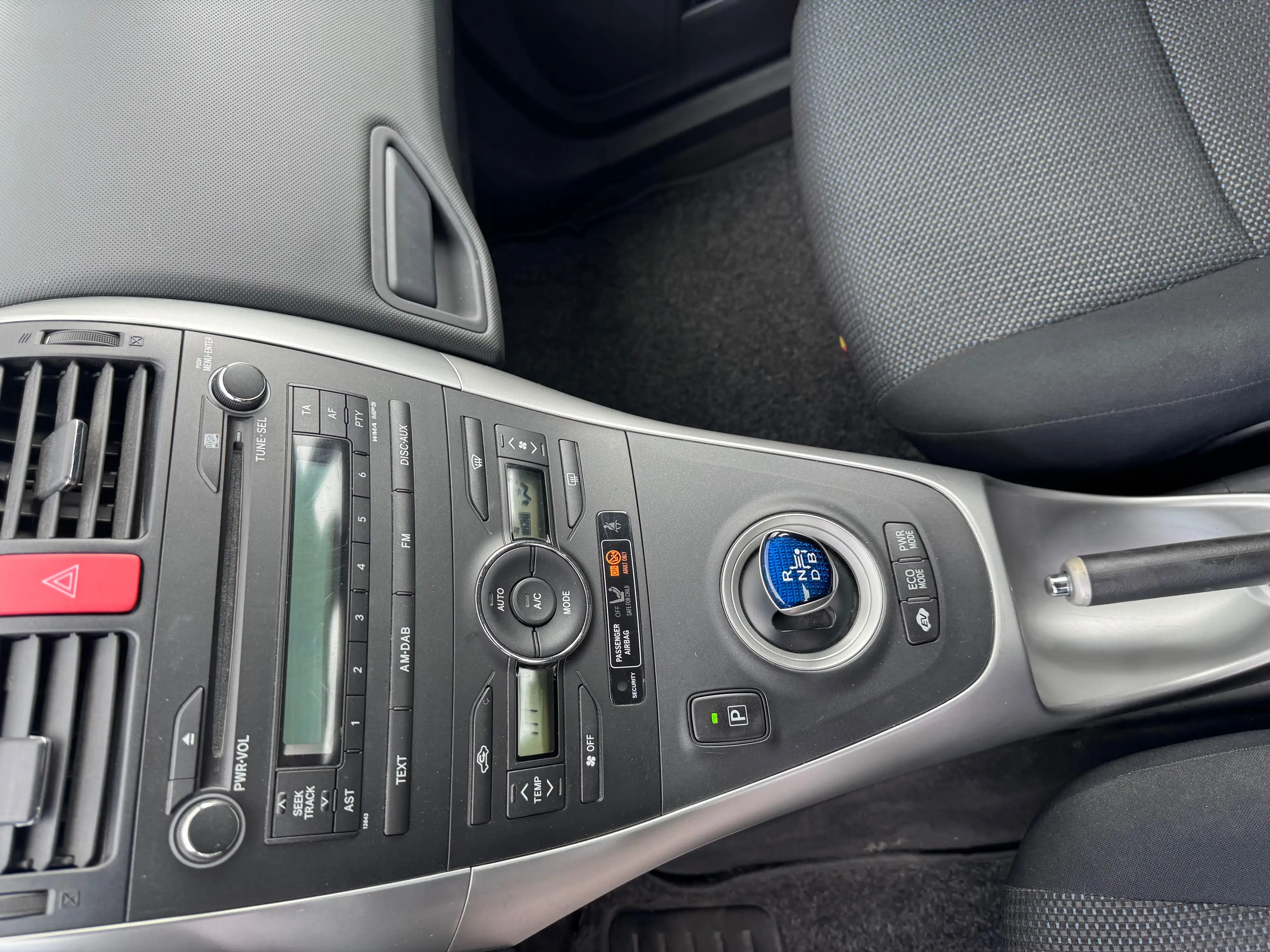 Toyota Auris Auris HEV 1.8i HSD Luna CVT — photo 12
