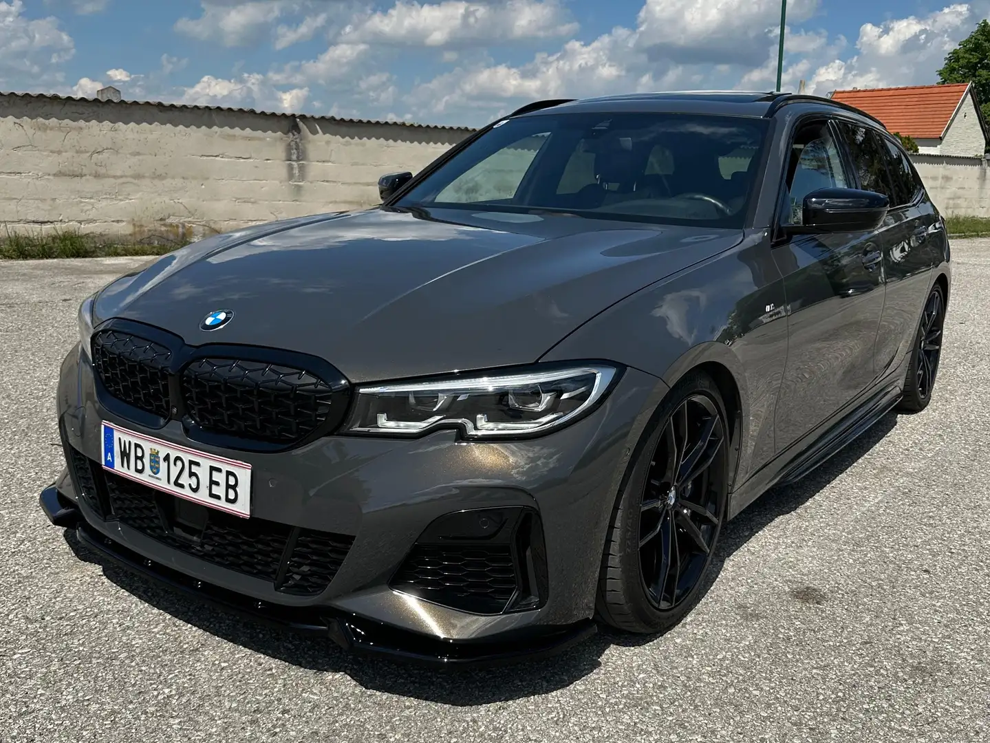 BMW 340 M340i xDrive Touring 48 VAut. Grau - 1
