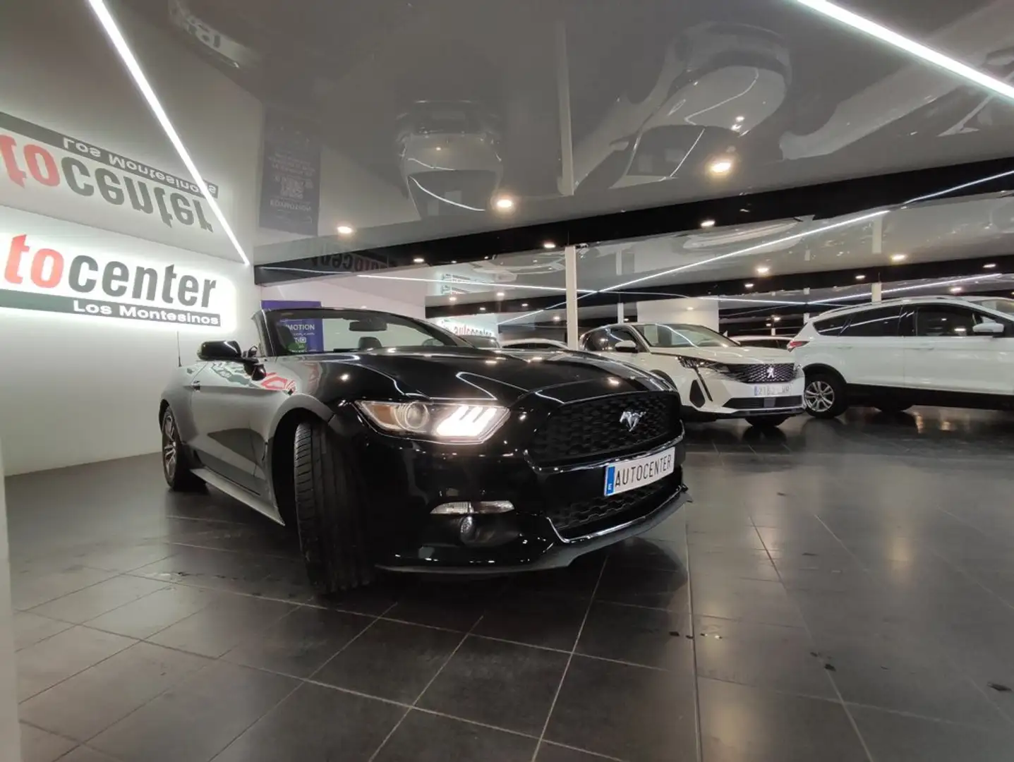 Ford Mustang 2.3 EcoBoost 314cv Aut. (Conv.) Schwarz - 2