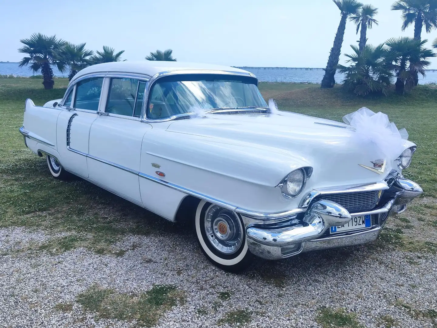 Cadillac Series 62 Sedan Weiß - 1