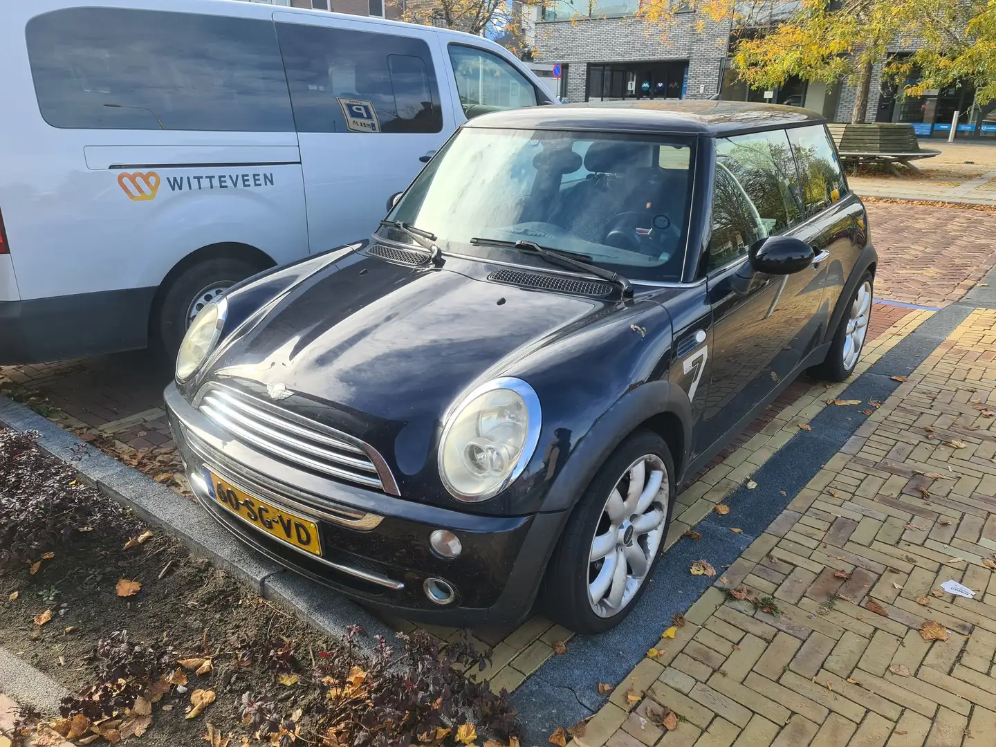MINI One One 1.6 Seven Zwart - 1