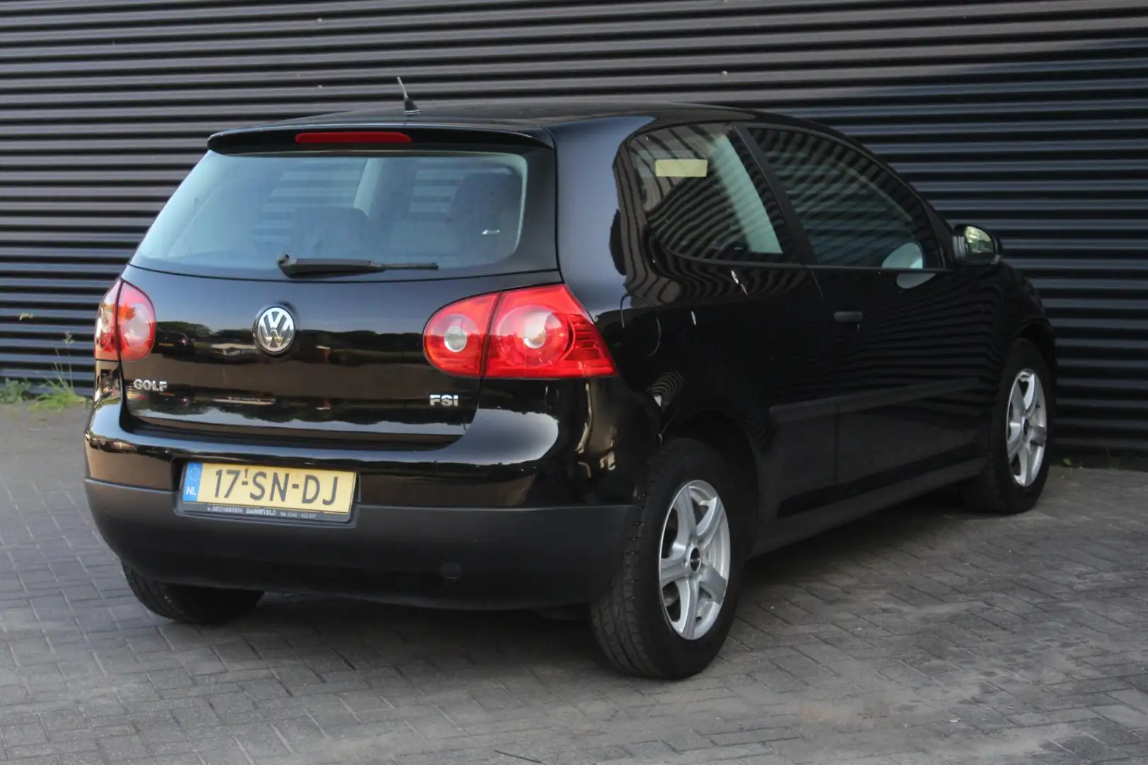 Volkswagen Golf 1.4 FSI Businessline | Airco | Nieuwe APK | NAP | Schwarz - 2