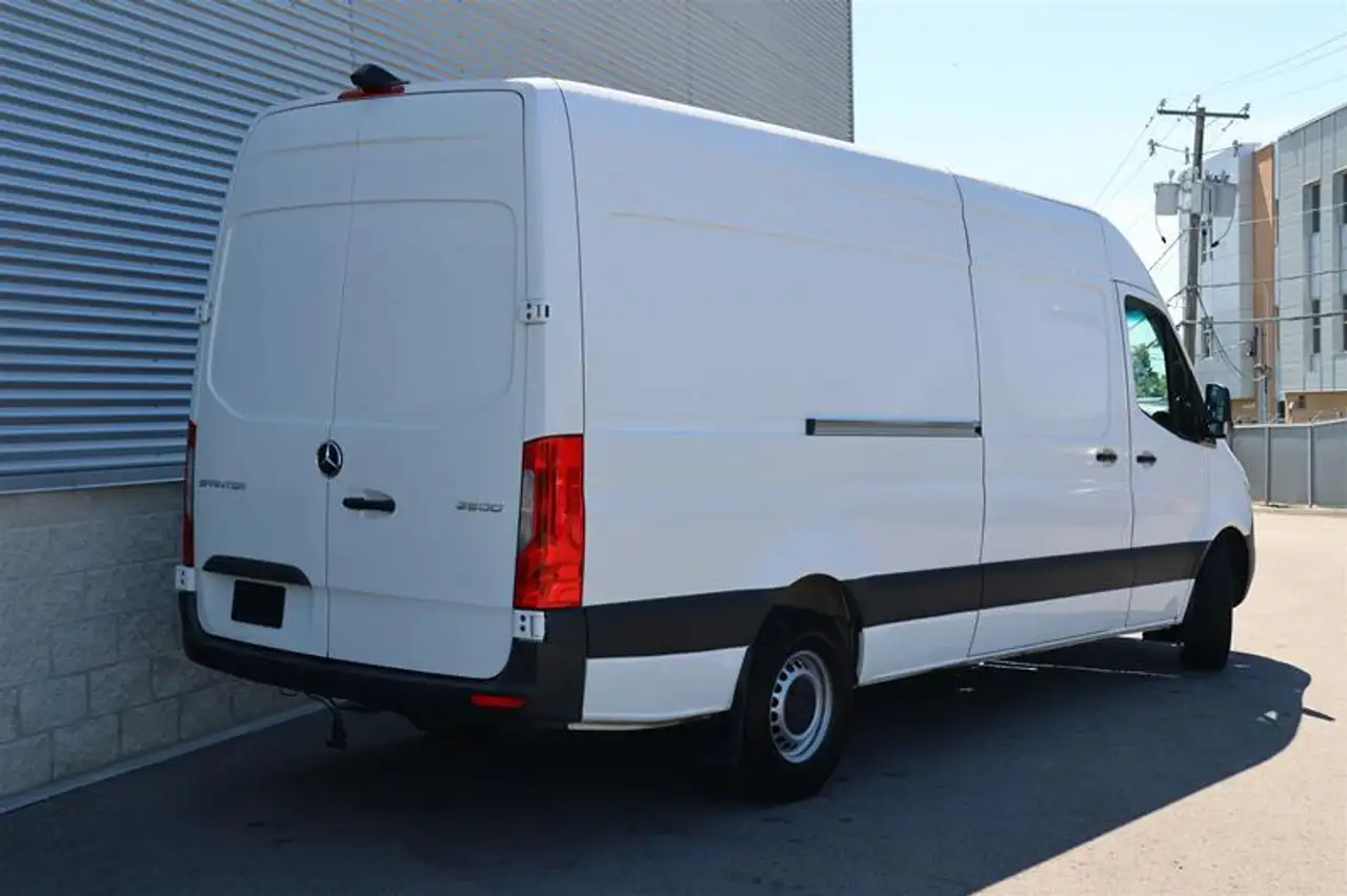 Mercedes-Benz Sprinter снимка Mercedes-Benz Sprinter