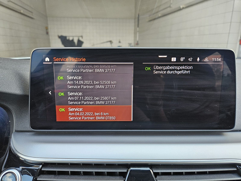 BMW 520 5 Touring 520d xDrive*1Hand*8fachBereift*AHK — photo 16