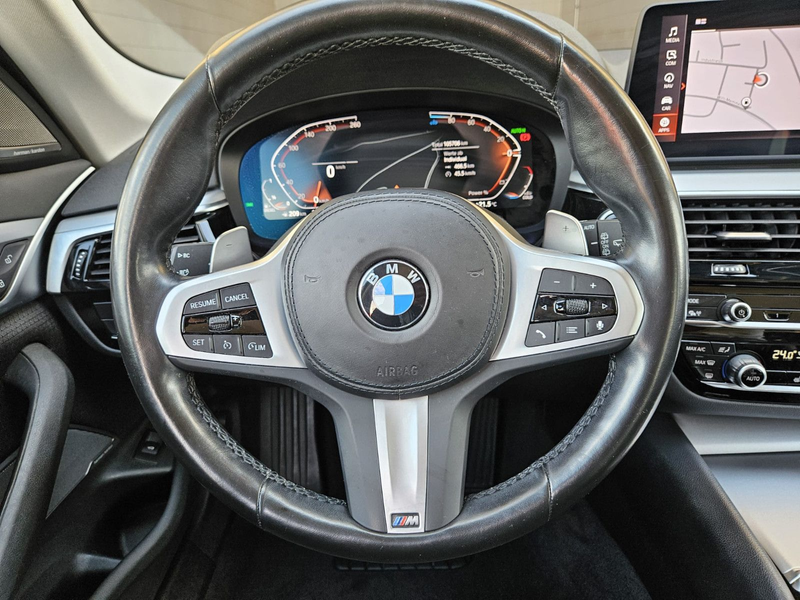 BMW 520 5 Touring 520d xDrive*1Hand*8fachBereift*AHK — photo 11