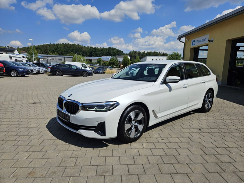 BMW 520 5 Touring 520d xDrive*1Hand*8fachBereift*AHK — photo 3