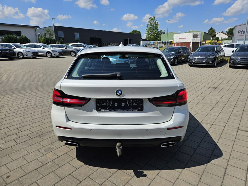BMW 520 5 Touring 520d xDrive*1Hand*8fachBereift*AHK — photo 7