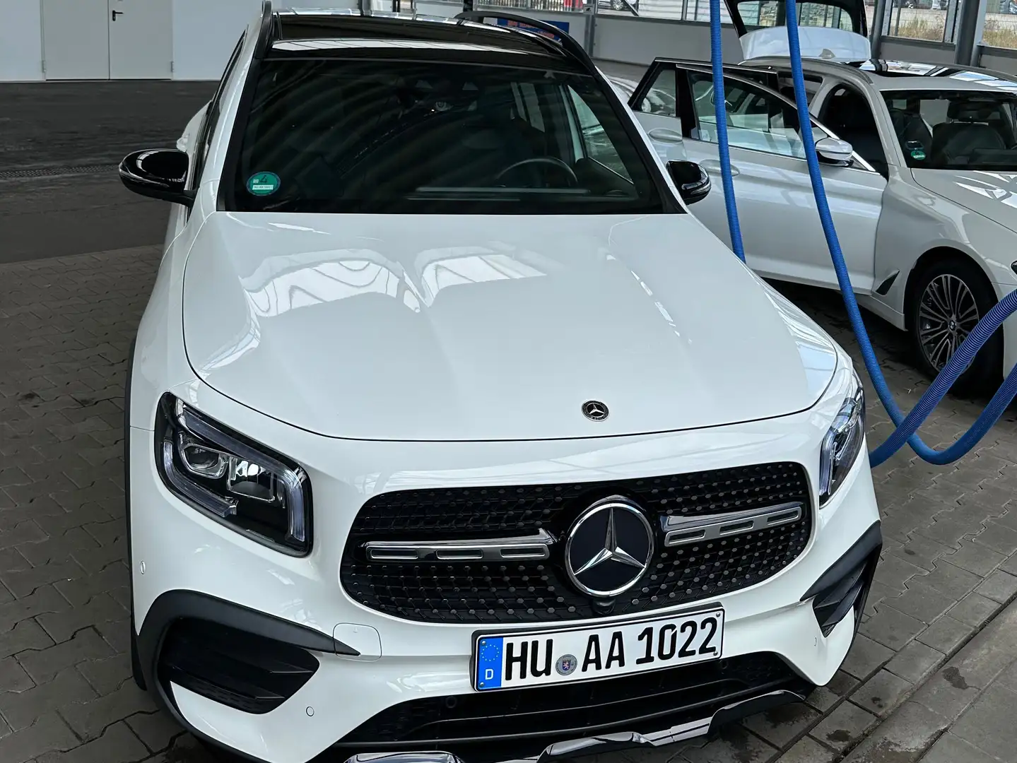 Mercedes-Benz GLB 250 GLB 250 4Matic 8G-DCTAMG Line Bílá - 1