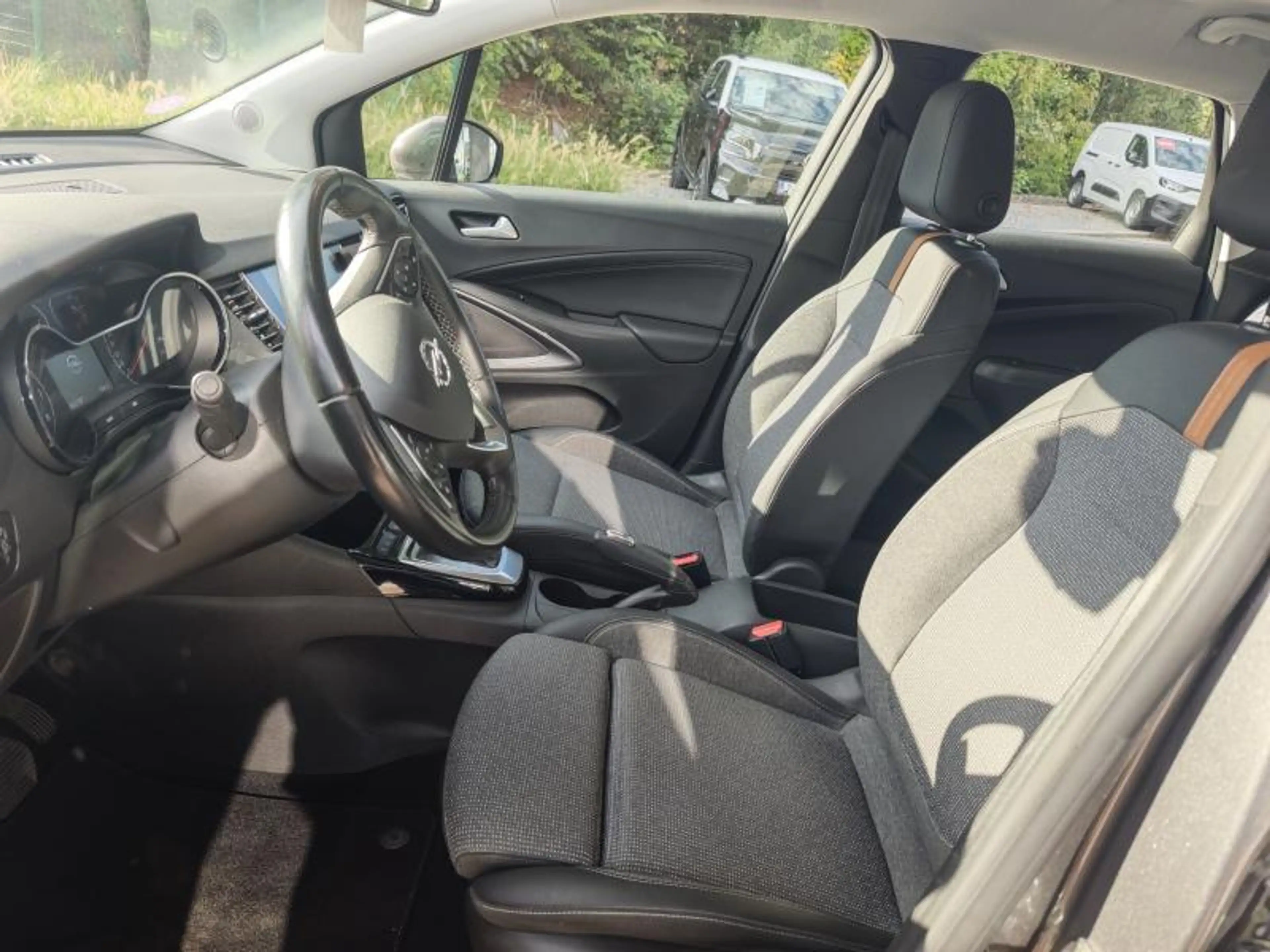 Opel Crossland ELEGANCE ES 130 AUTO — photo 11