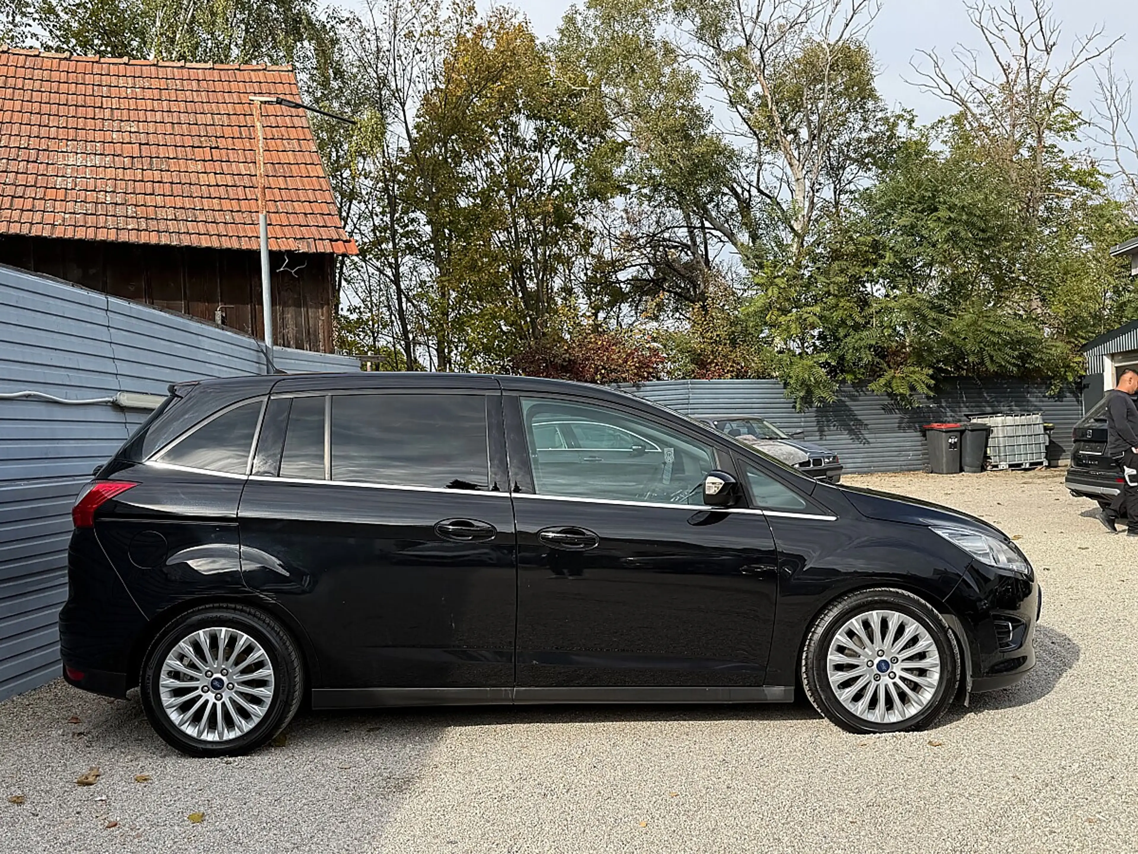 Ford Grand C-Max Grand C-MAX Titanium 1,6 TDCi DPF — photo 5