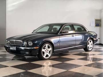 XJ 2.7d V6 Executive full optional auto