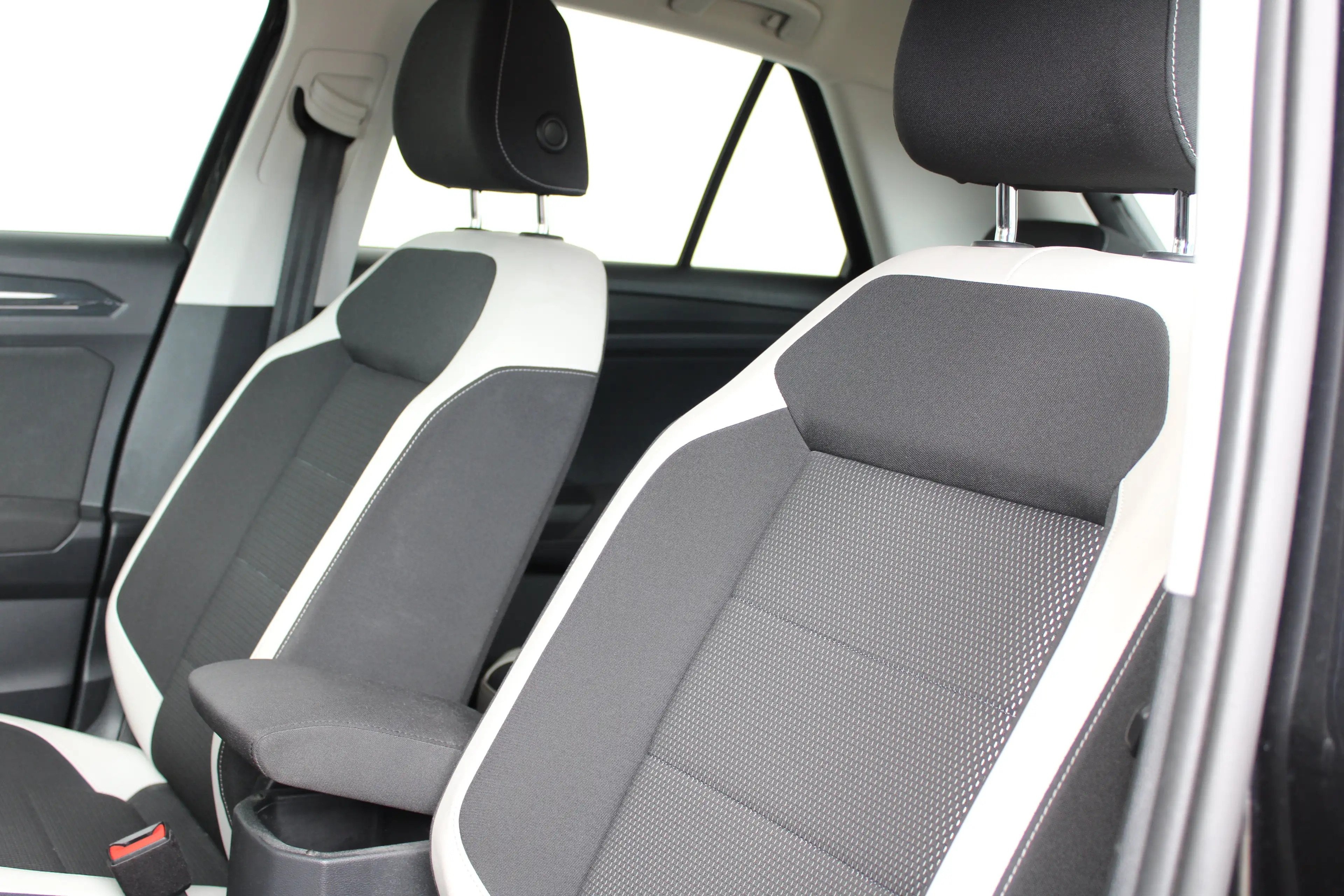 Volkswagen T-Roc 1.5 TSI Sport Business R | Trekhaak | Adaptieve cr — photo 5