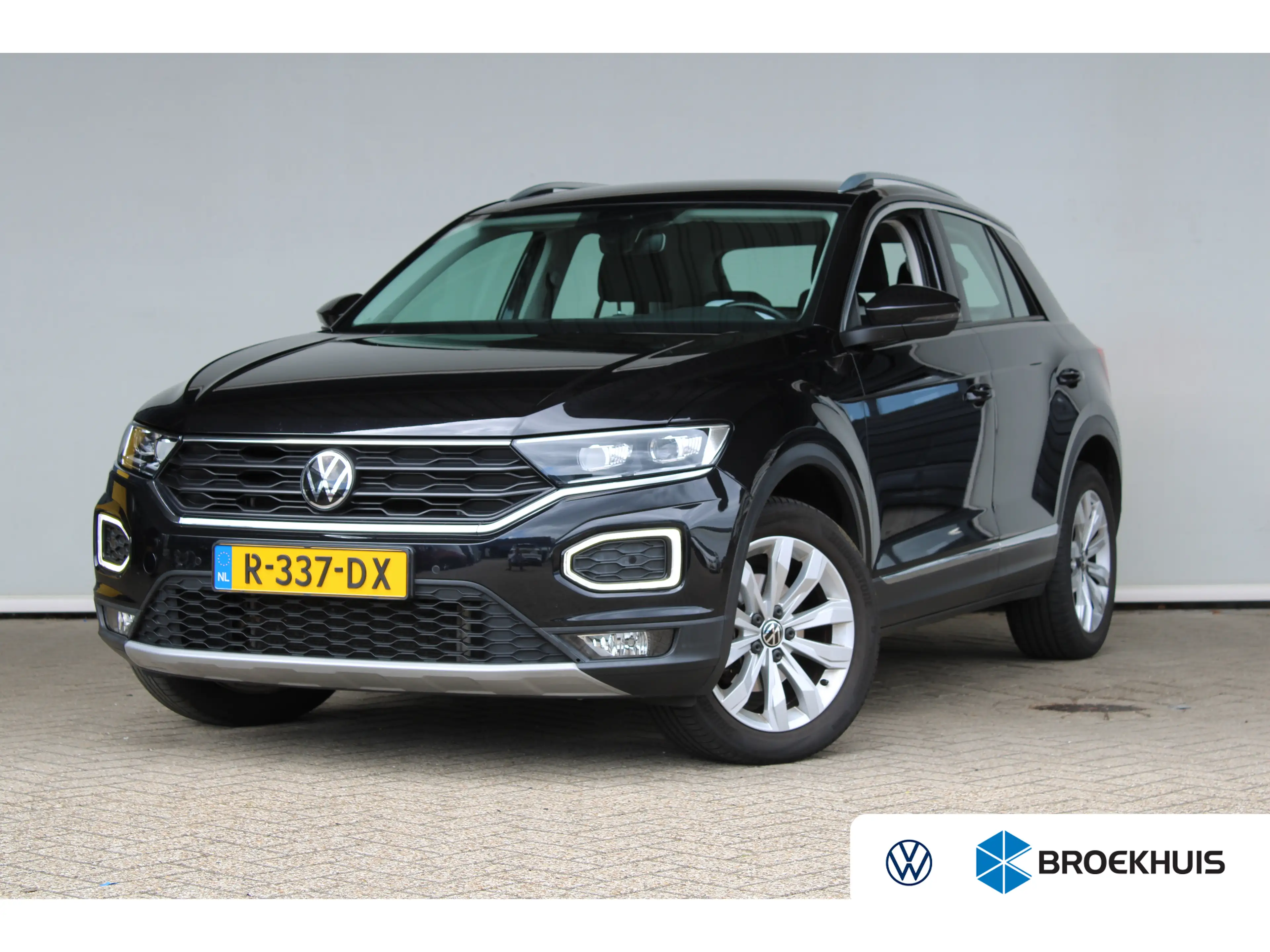 Volkswagen T-Roc 1.5 TSI Sport Business R | Trekhaak | Adaptieve cr