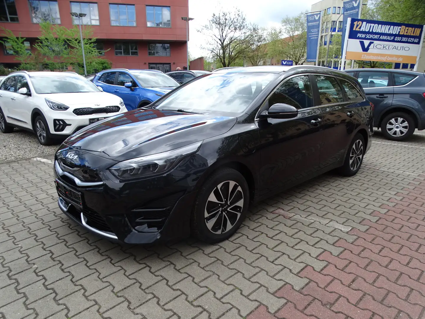 Kia Ceed SW / cee'd SW cee´d Sportswagon 1.6 Plug-in Hybrid Spirit Paket Schwarz - 1