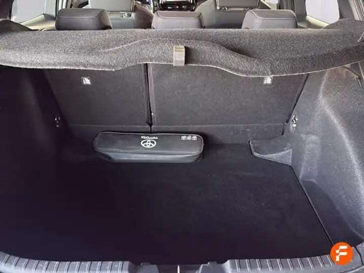 Toyota Auris 2020, foto 12