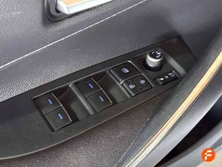 Toyota Auris 2020, foto 20