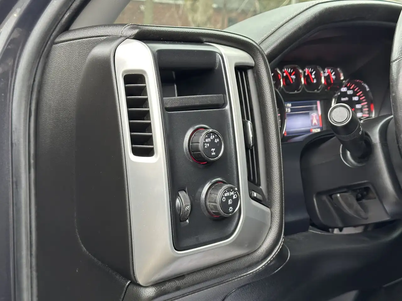 GMC Sierra 1500 снимка GMC Sierra 1500