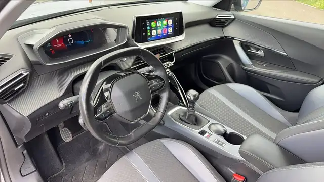 Peugeot 2008 view 8