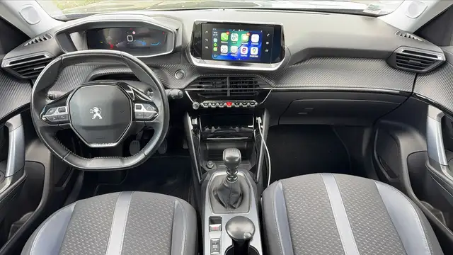 Peugeot 2008 view 11