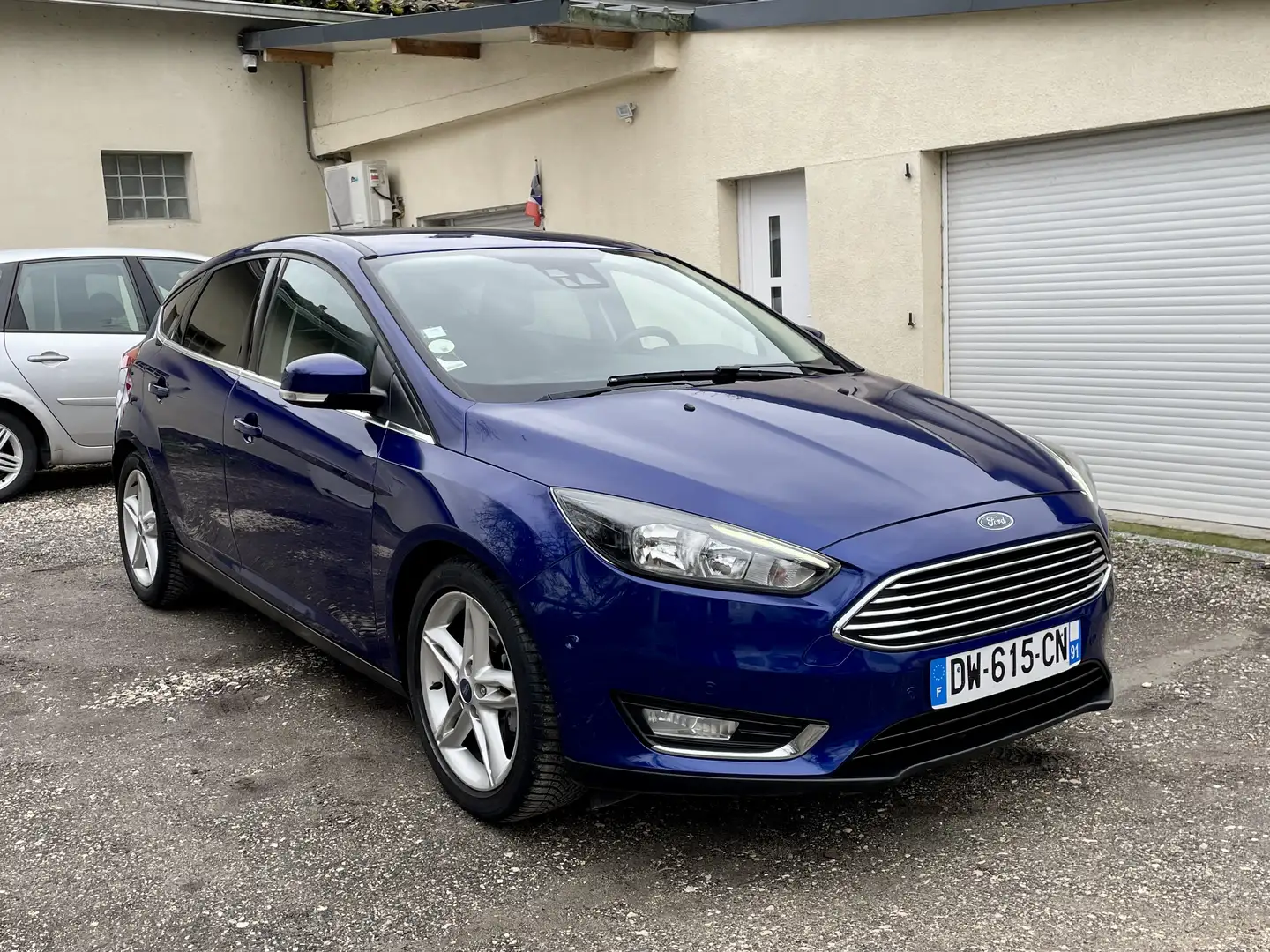Ford Focus 1.6 TDCi 115 S&S Titanium Bleu - 2