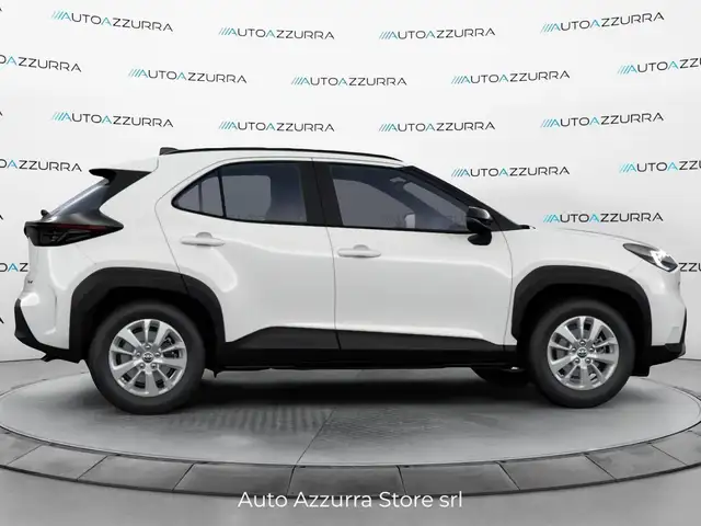 Toyota Yaris Cross view 2
