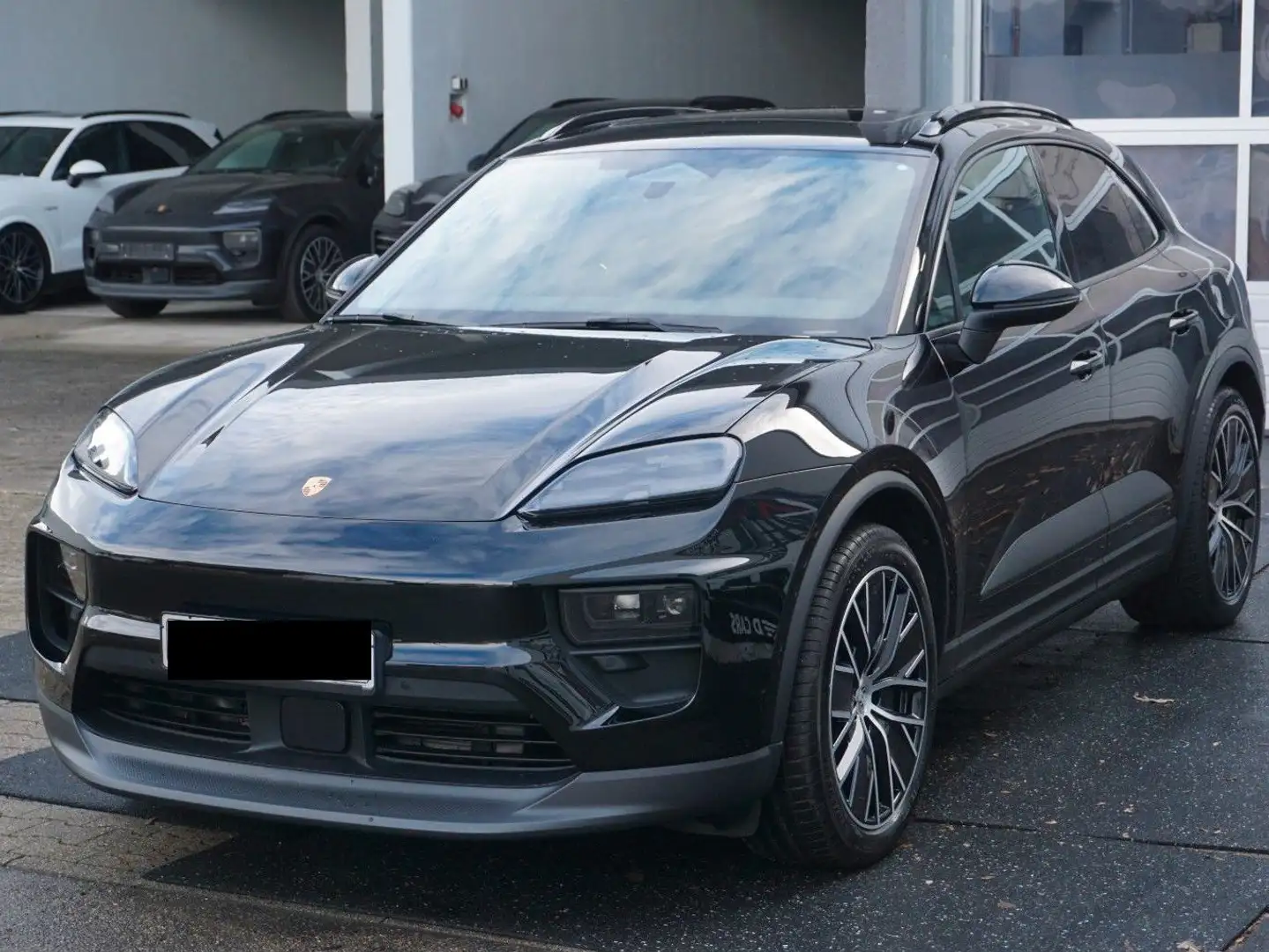 Porsche Macan 4 Electric 95kWh auch andere kurzfristig Zwart - 1