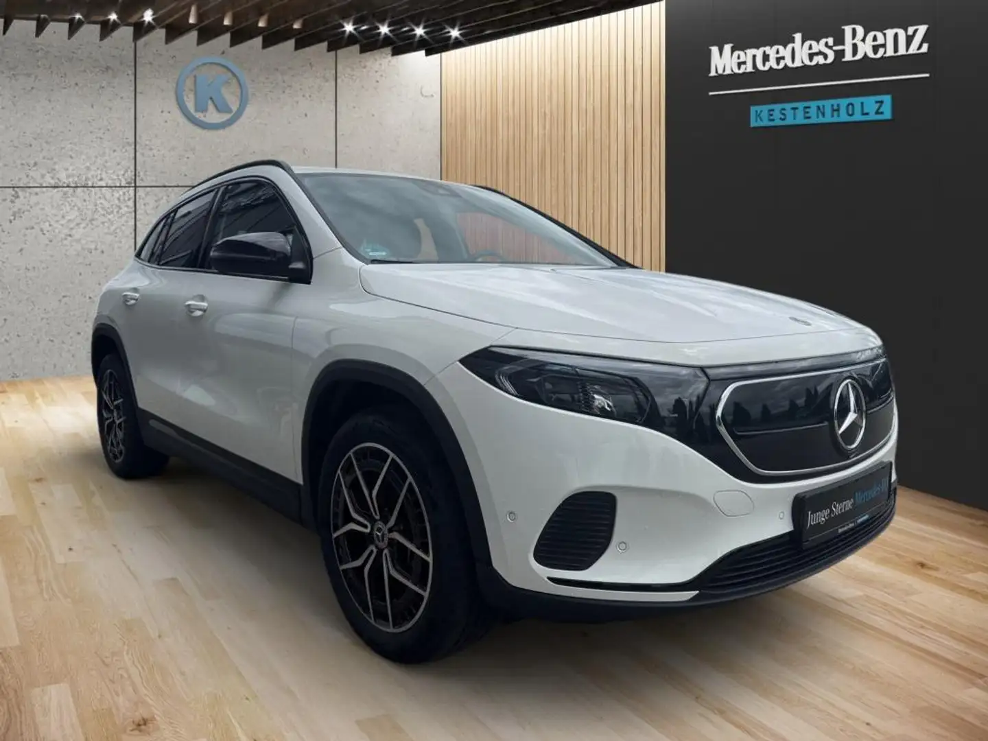 Mercedes-Benz EQA 300 4MATIC *NIGHT*MBUX*KAMERA*STHZ*CARPLAY* Blanc - 2