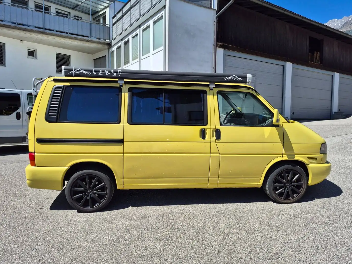 Volkswagen T4 Multivan VW T4 Multivan – Klassiker mit 151 PS – Baujahr 1999 - 2,5 TDI Motor Gelb - 1