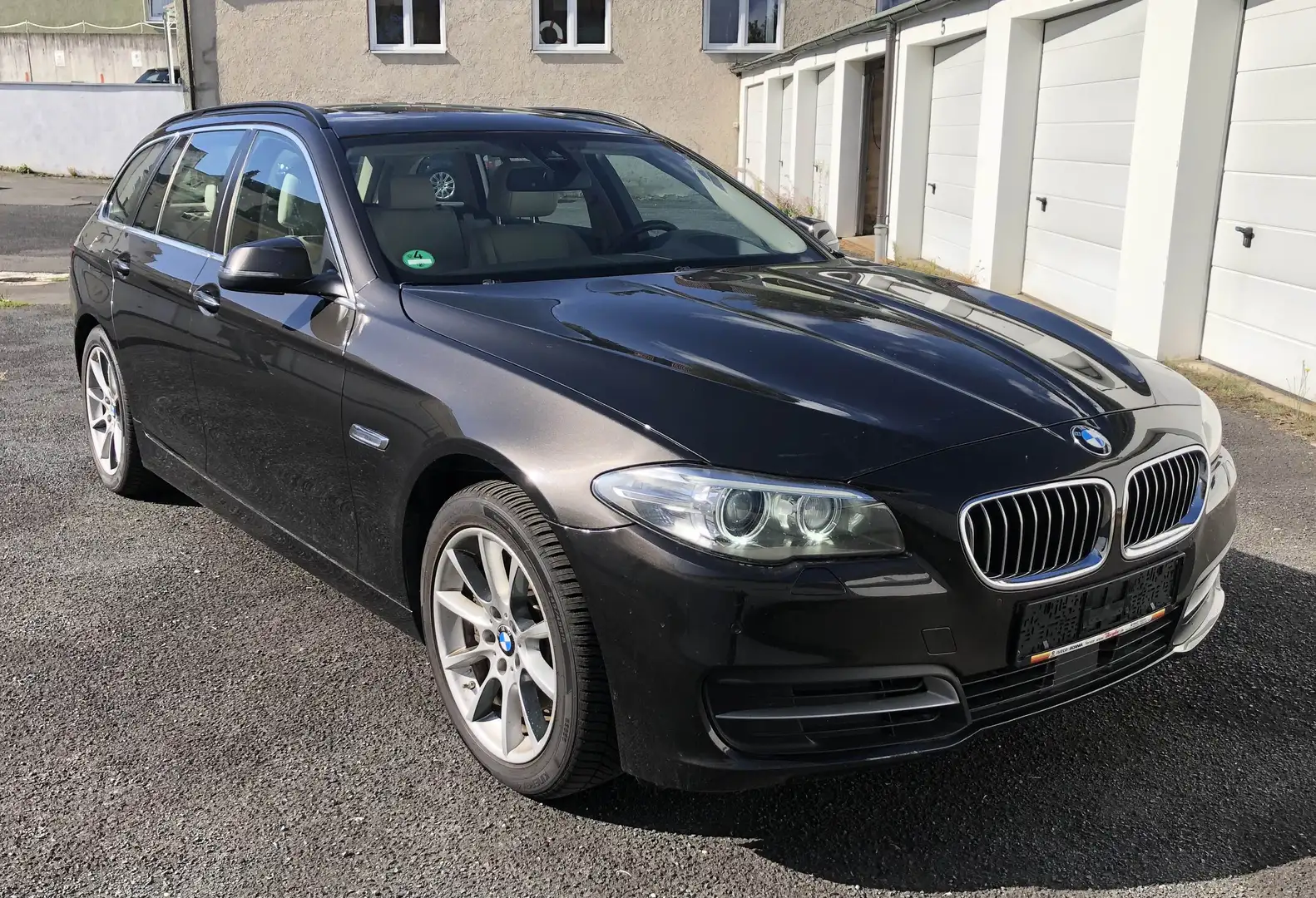 BMW 525 525 d xDrive Braun - 1