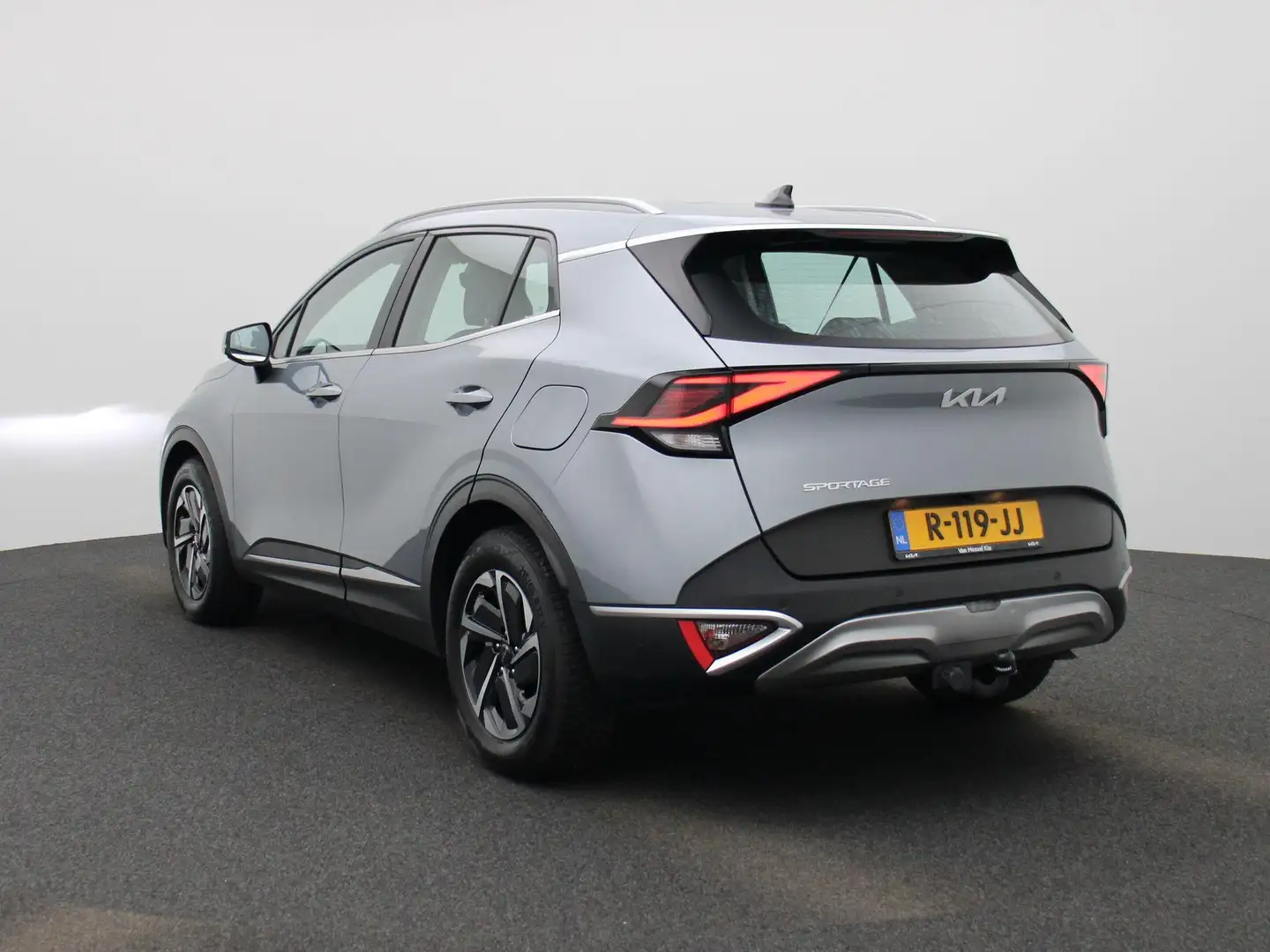 Kia Sportage 1.6 T-GDi MHEV DynamicLine | TREKHAAK | NAVIGATIE Gris - 2