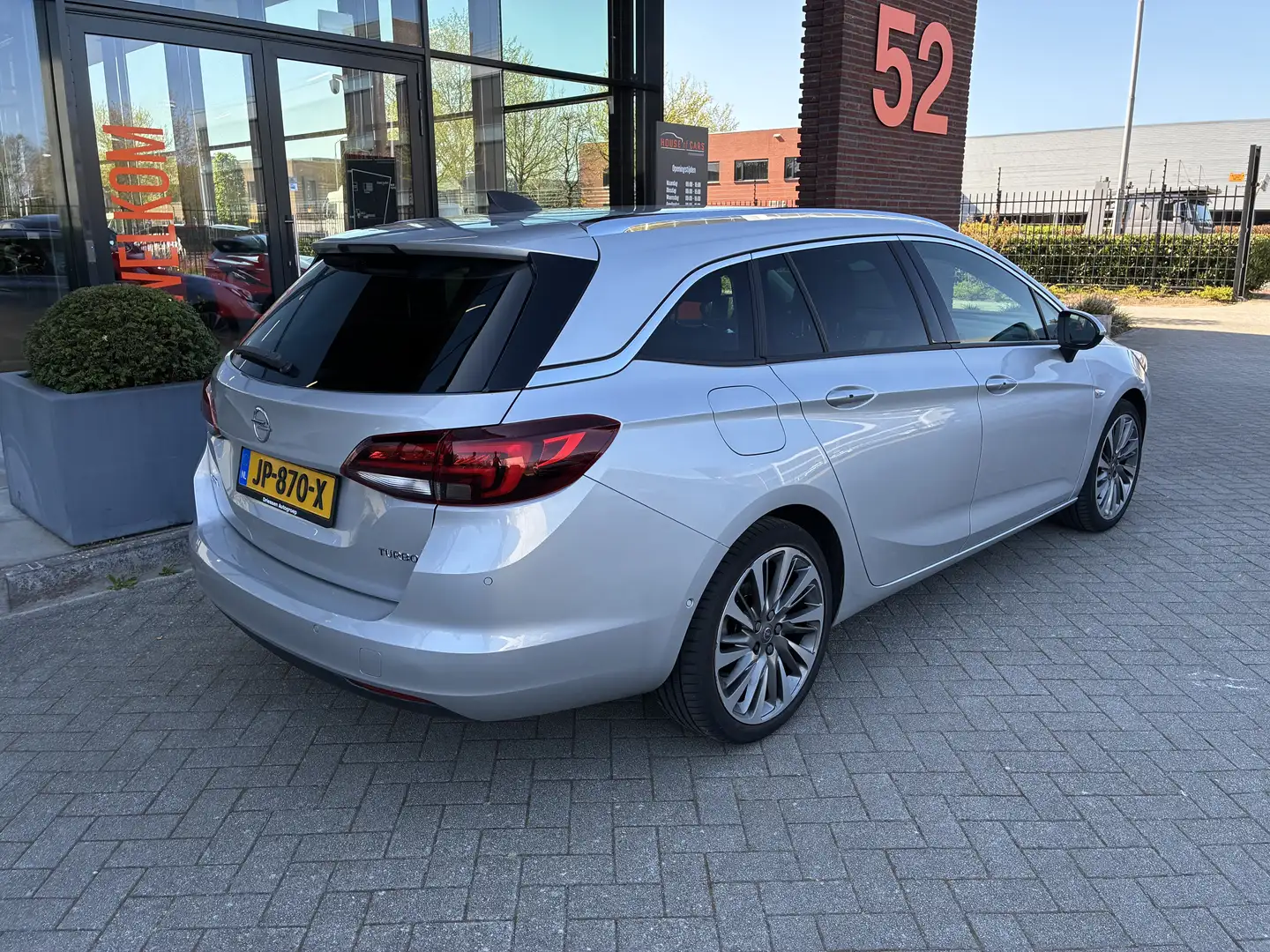 Opel Astra 1.4 Innovation Grijs - 2