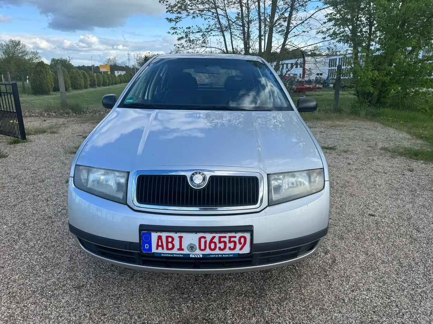 Skoda Fabia 1.2 HTP Comfort, HU-12/2025. Gris - 2
