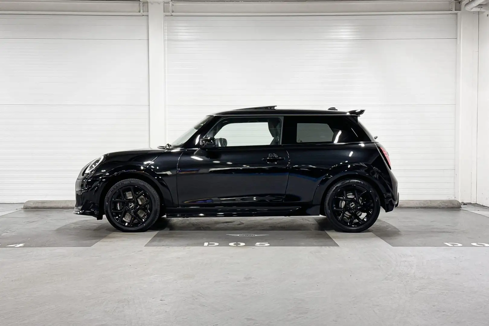MINI Cooper C | John Cooper Works Uitvoering | Pakket M | 17" Jo Noir - 2