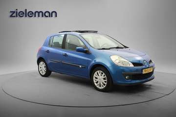 1.4 16V Dynamic Luxe - Panorama, Airco, Trekhaak,