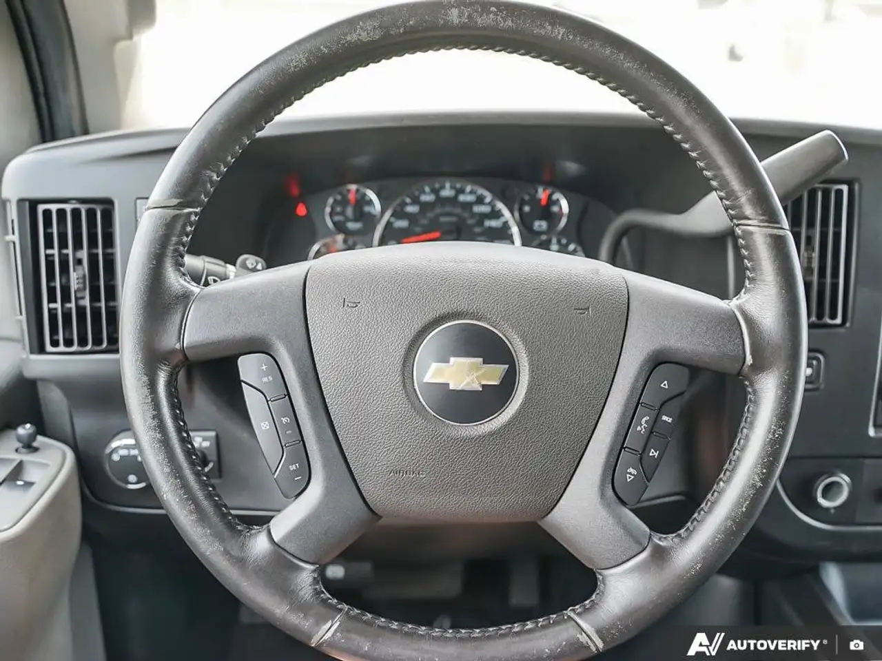 Chevrolet Express 2500 снимка Chevrolet Express 2500