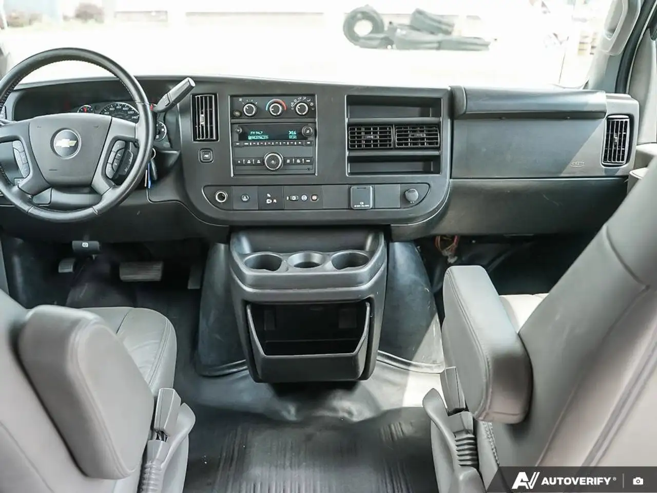 Chevrolet Express 2500 снимка Chevrolet Express 2500