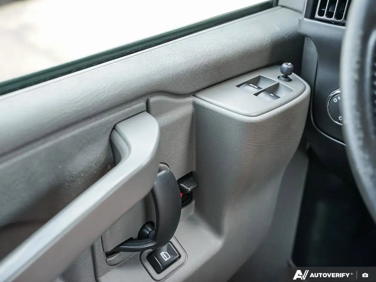 Chevrolet Express 2500 снимка Chevrolet Express 2500